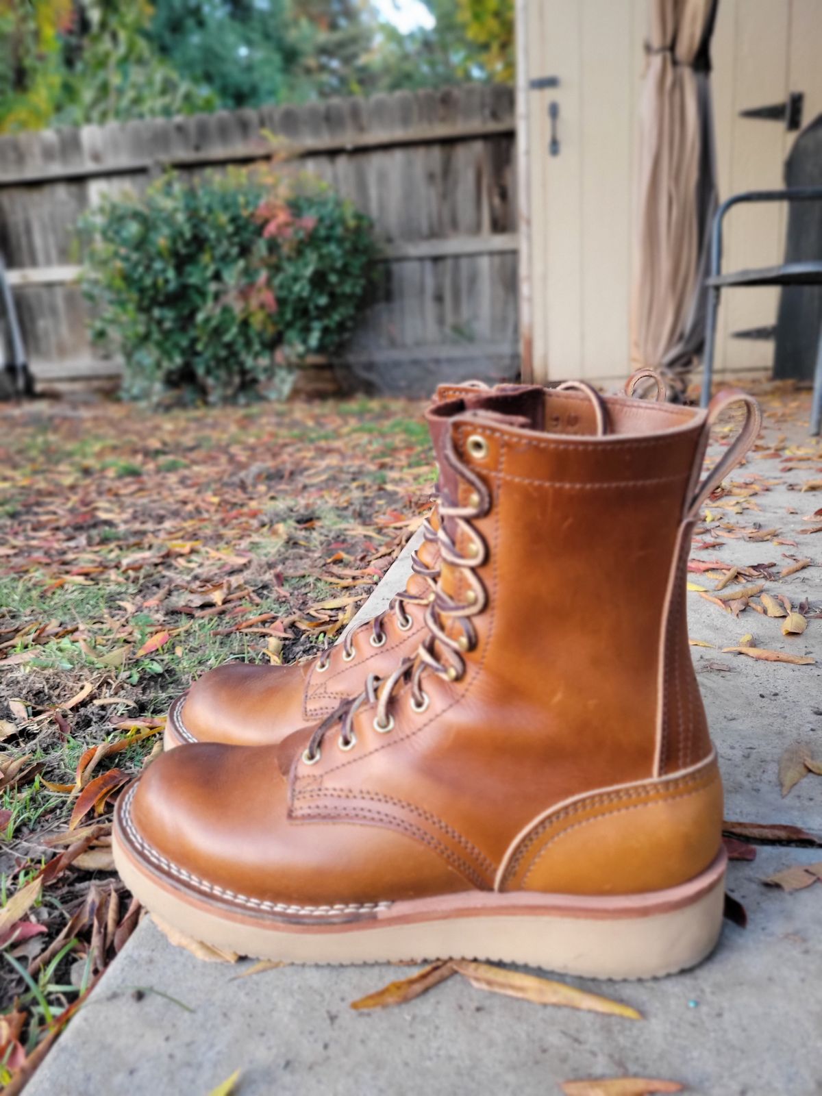 Photo by danjr92 on November 28, 2024 of the Nicks Traveler in Nicks / Horween Cognac Shackleton.