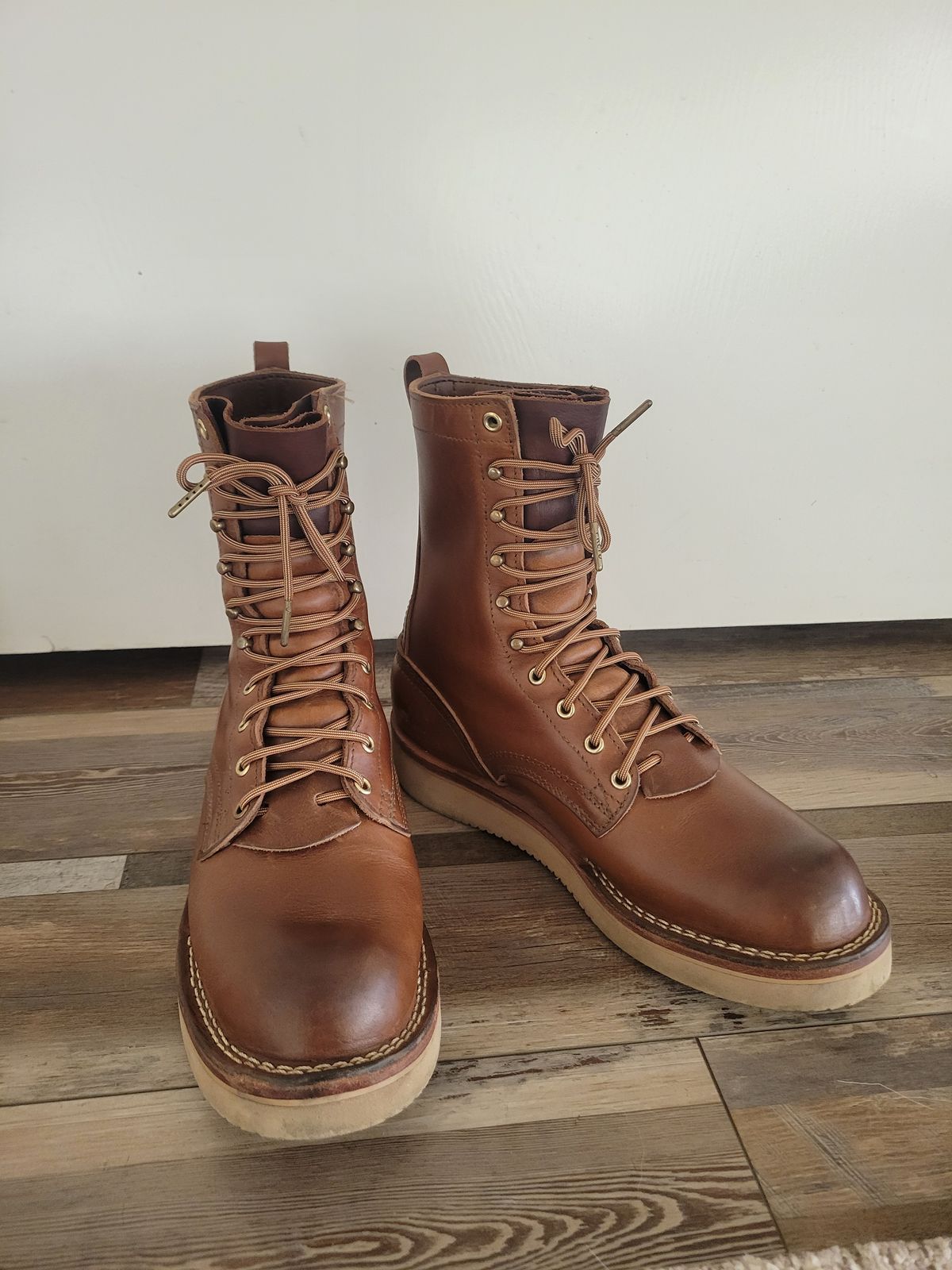 Photo by danjr92 on March 25, 2026 of the Nicks Traveler in Nicks / Horween Cognac Shackleton.