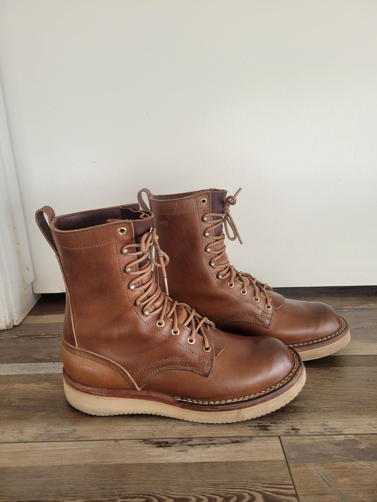 Photo by danjr92 on March 25, 2026 of the Nicks Traveler in Nicks / Horween Cognac Shackleton.