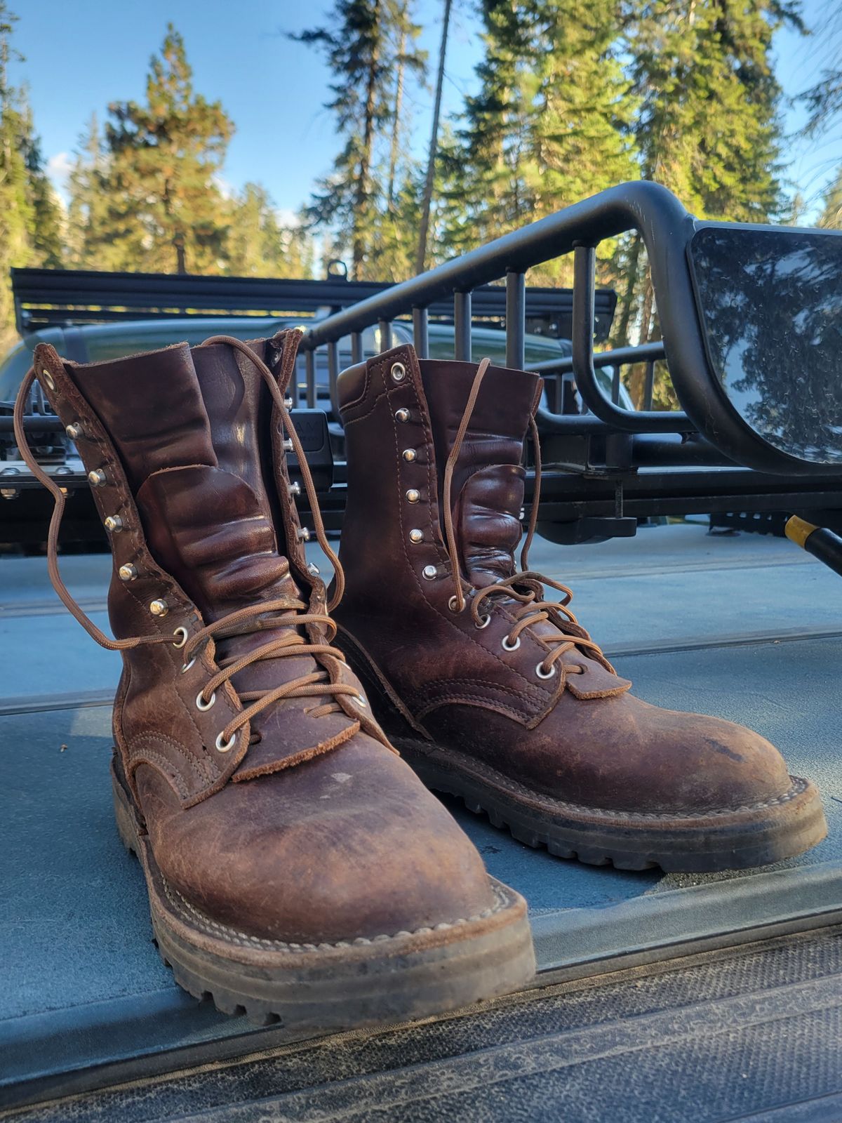 Photo by danjr92 on October 5, 2025 of the Nicks Ridgeline Hiking Boot in Seidel MaxSupport Walnut.
