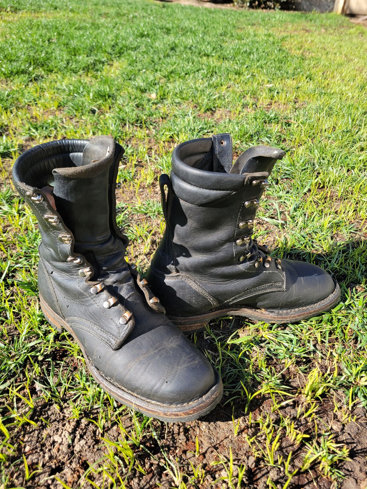 Photo by danjr92 on March 8, 2025 of the White's Fire Hybrid in Unknown Leather.