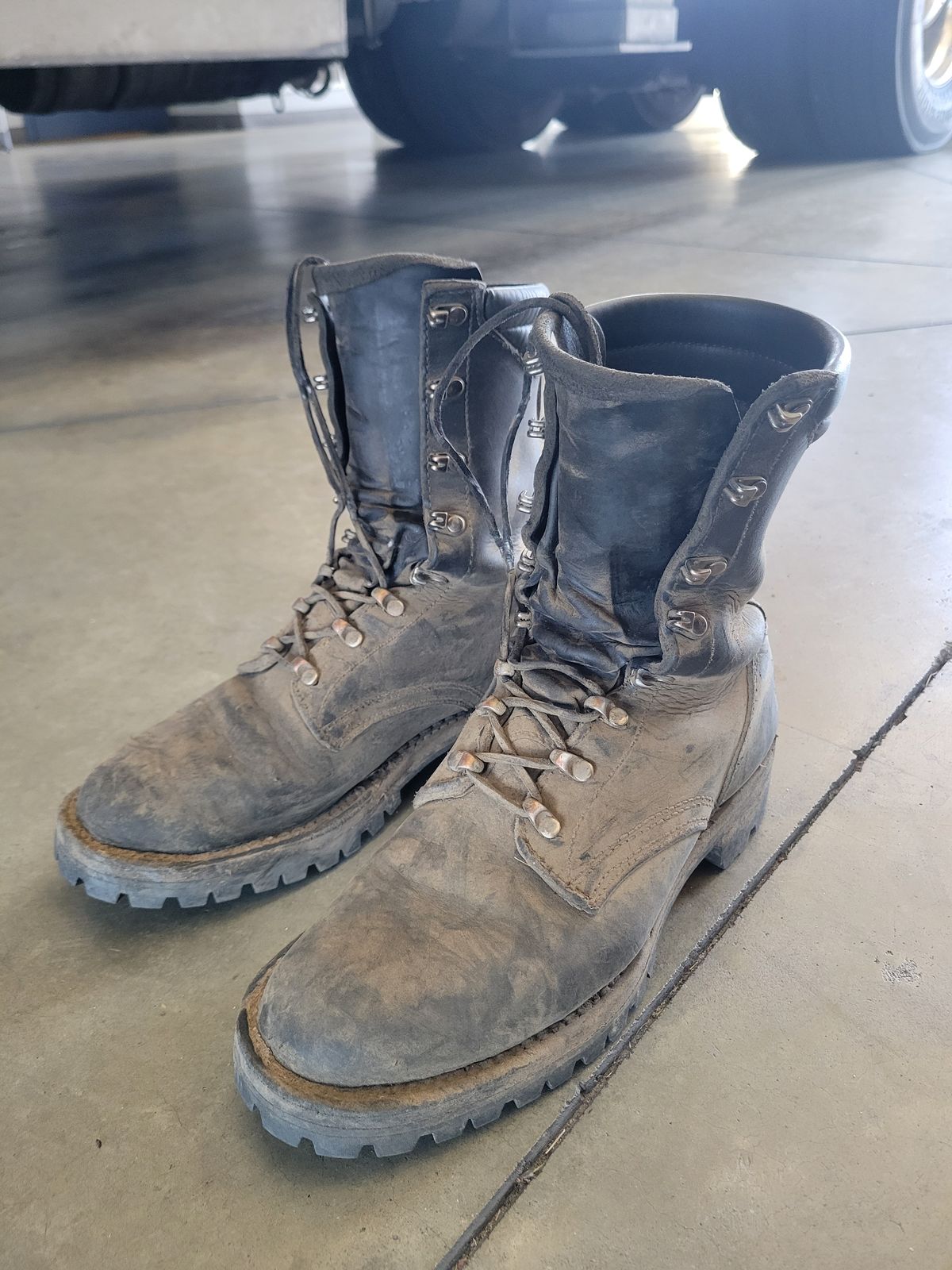 Photo by danjr92 on May 13, 2026 of the White's Fire Hybrid in Unknown Leather.