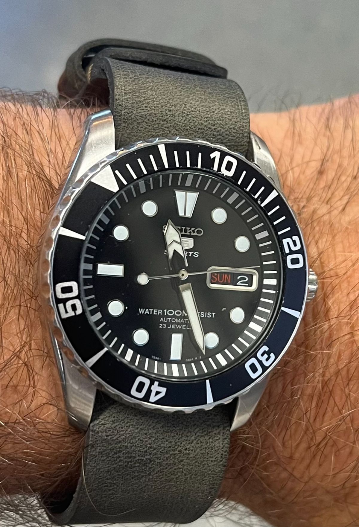 Photo by ecworks on November 2, 2025 of the Bas & Lokes Benjamin in Grey/Green.