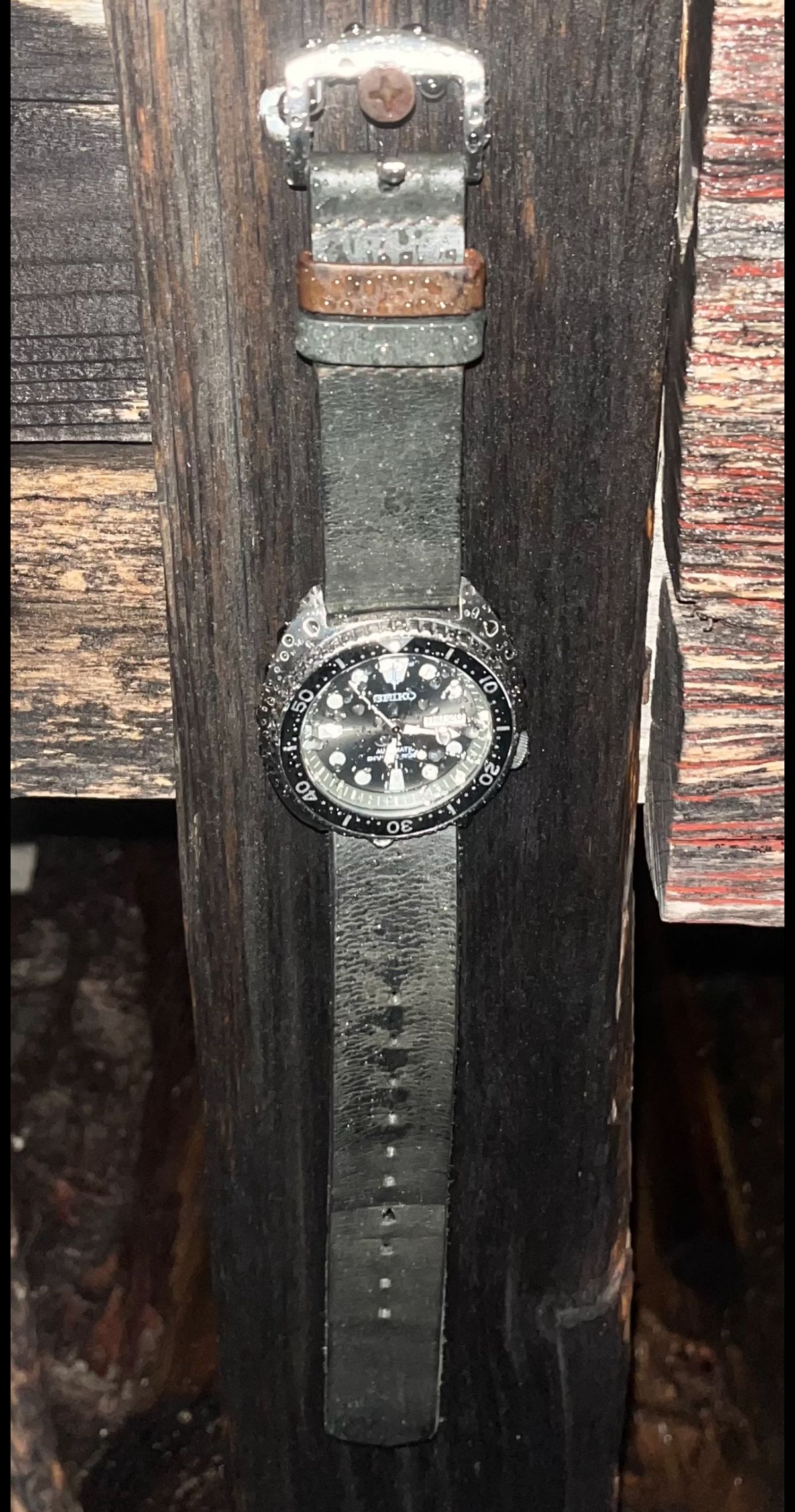 Photo by ecworks on November 21, 2025 of the Bas & Lokes Benjamin in Grey/Green.