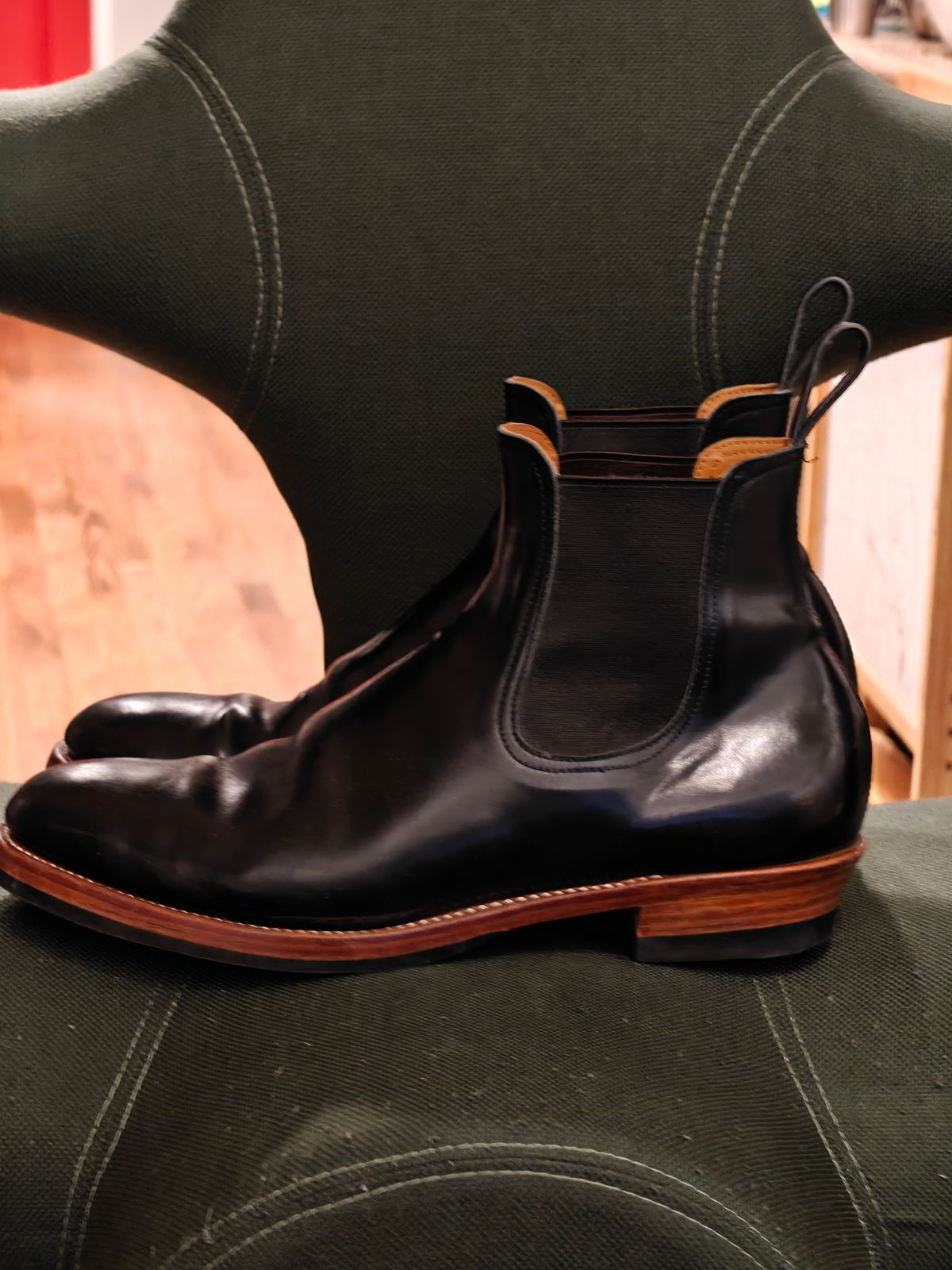 Photo by TToma on February 6, 2026 of the Briselblack The Seventh Chelsea Boot in Shinki Black Shell Cordovan.