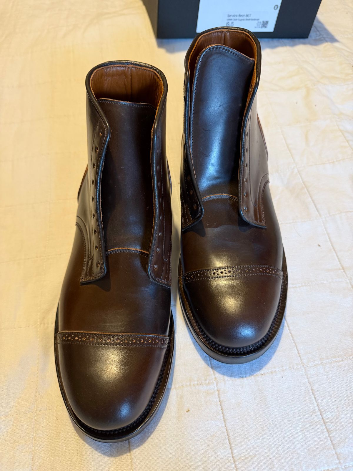 Photo by jotac on June 9, 2026 of the Viberg Service Boot BCT in Horween Dark Cognac Shell Cordovan.