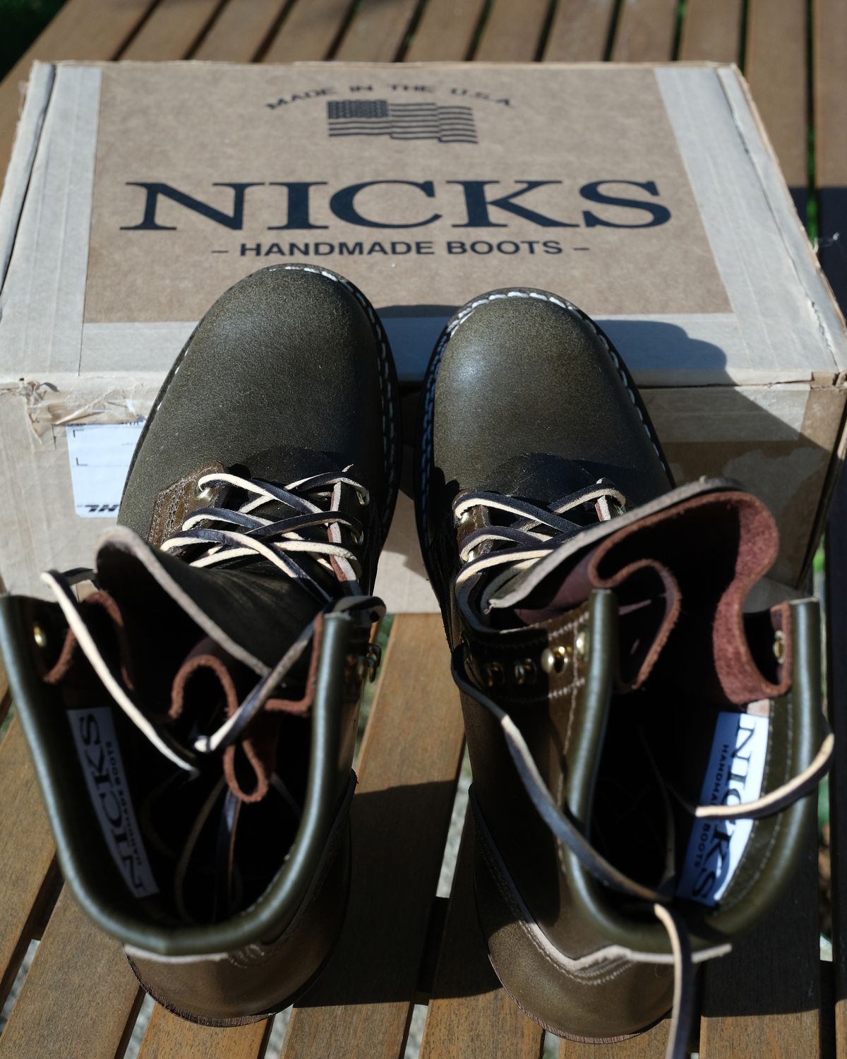 Photo by Amalgame on October 1, 2025 of the Nicks Becca in Horween Greener Pastures Waxed Flesh.