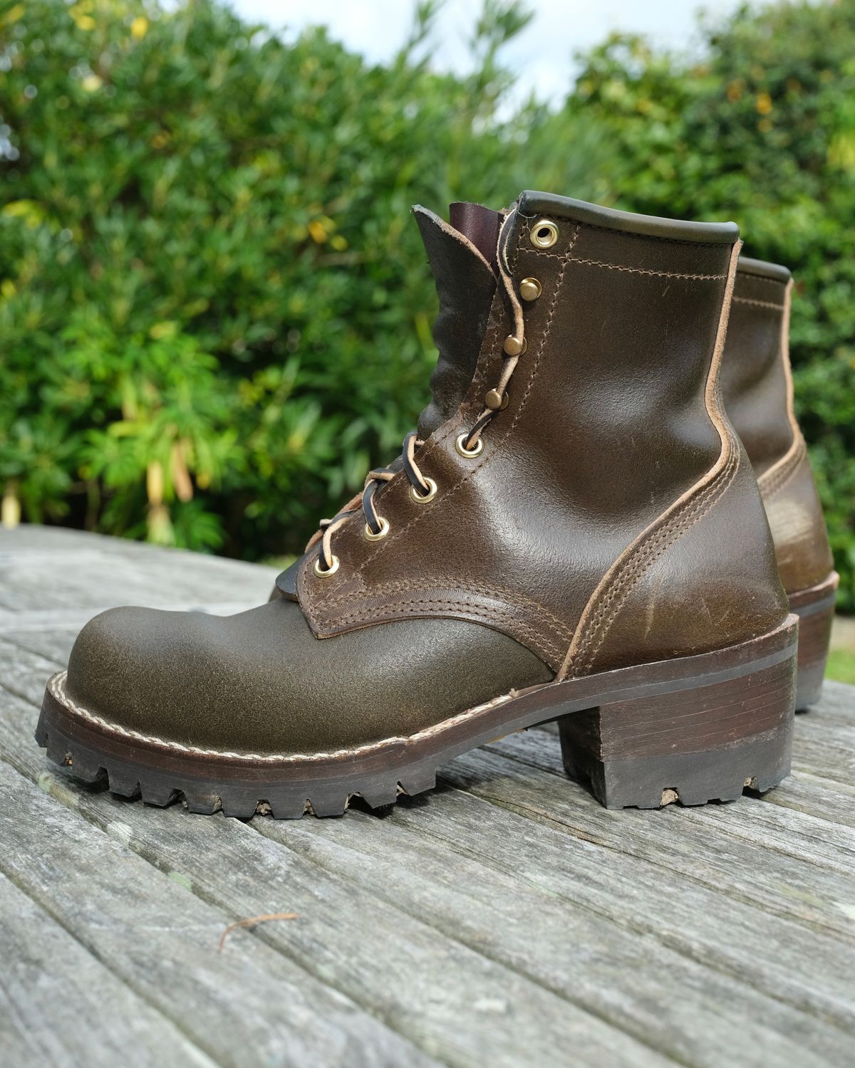 Photo by Amalgame on October 26, 2025 of the Nicks Becca in Horween Greener Pastures Waxed Flesh.