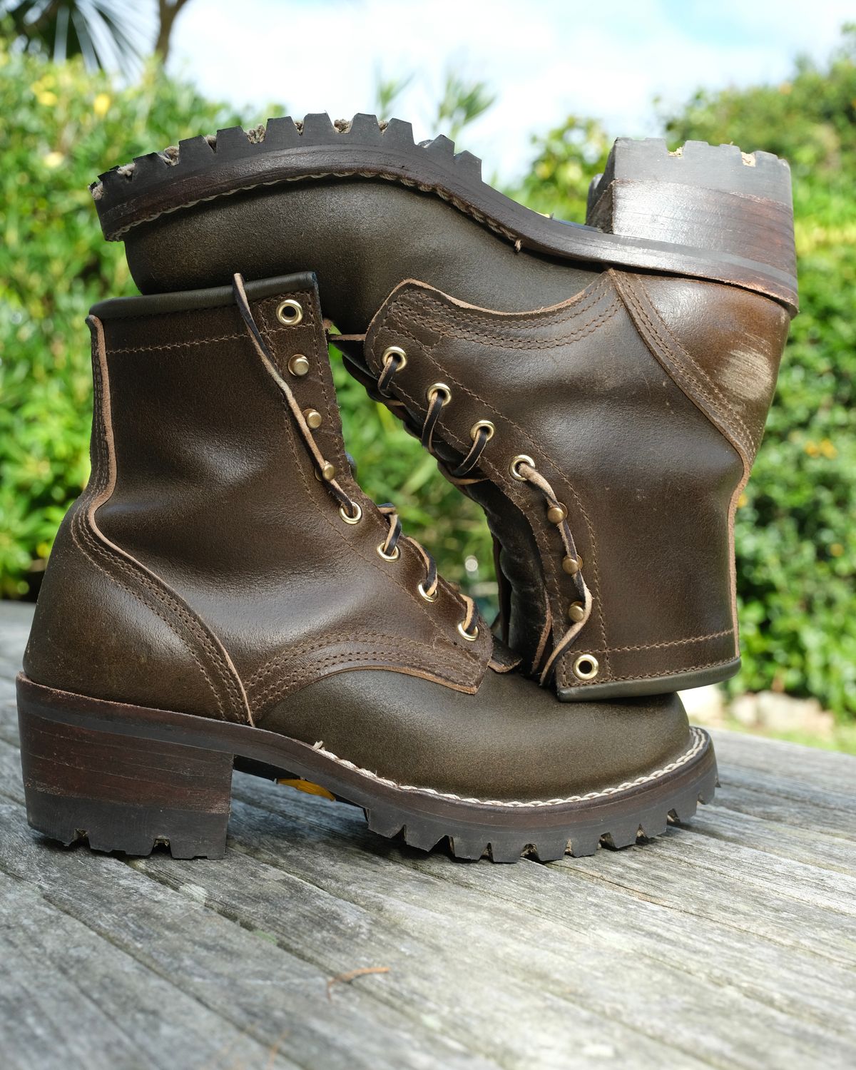 Photo by Amalgame on October 26, 2025 of the Nicks Becca in Horween Greener Pastures Waxed Flesh.