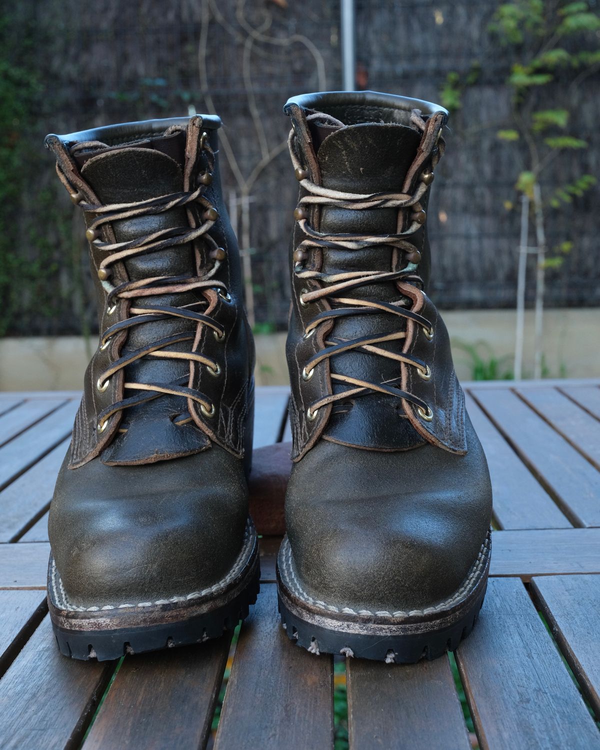 Photo by Amalgame on November 24, 2025 of the Nicks Becca in Horween Greener Pastures Waxed Flesh.