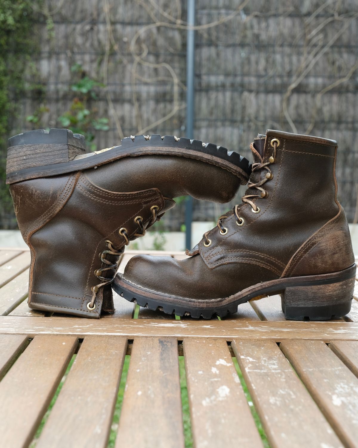 Photo by Amalgame on April 5, 2026 of the Nicks Becca in Horween Greener Pastures Waxed Flesh.