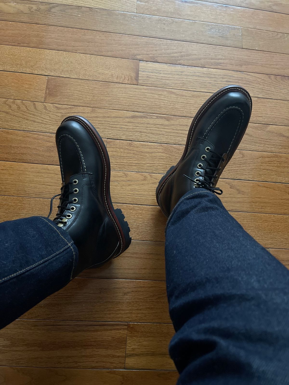 Photo by fmbuhay on January 29, 2025 of the Grant Stone Brass Boot in Horween Black Chromexcel.