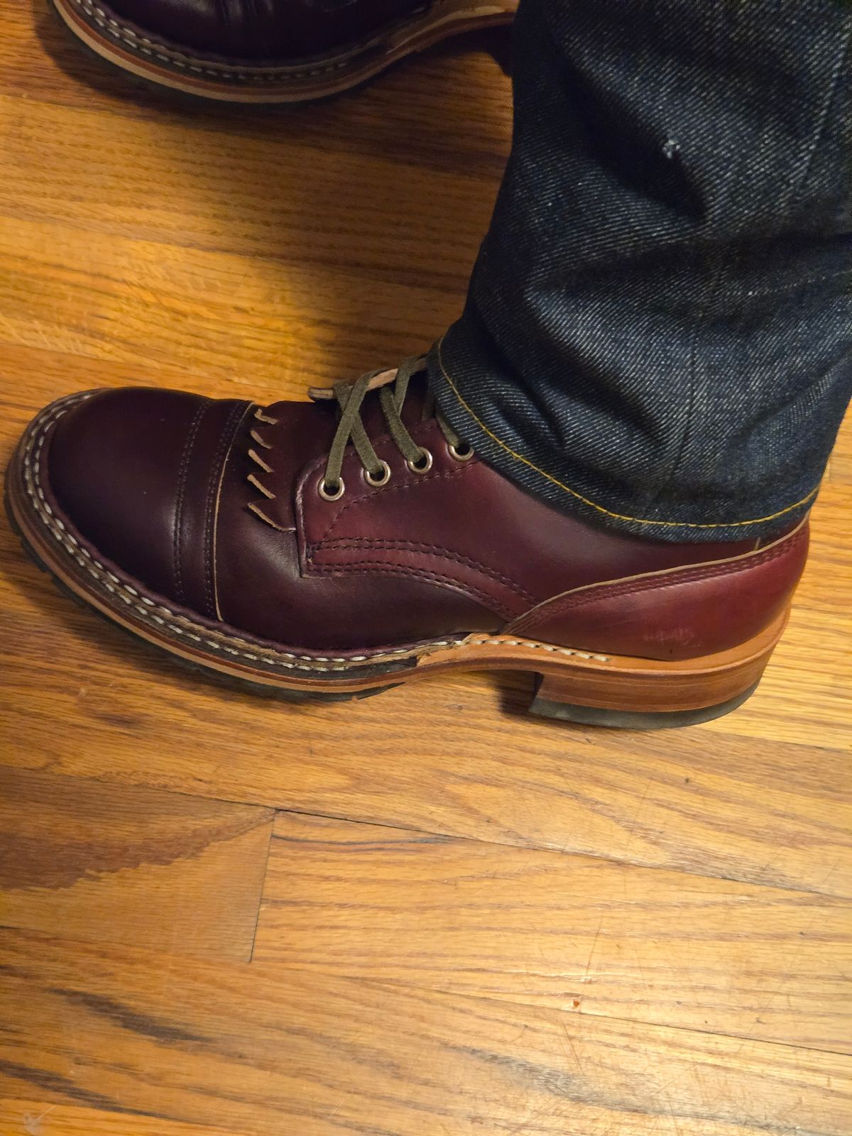 Photo by ratrod34 on September 29, 2024 of the White's Bounty Hunter in Horween Burgundy Chromexcel Horsehide.