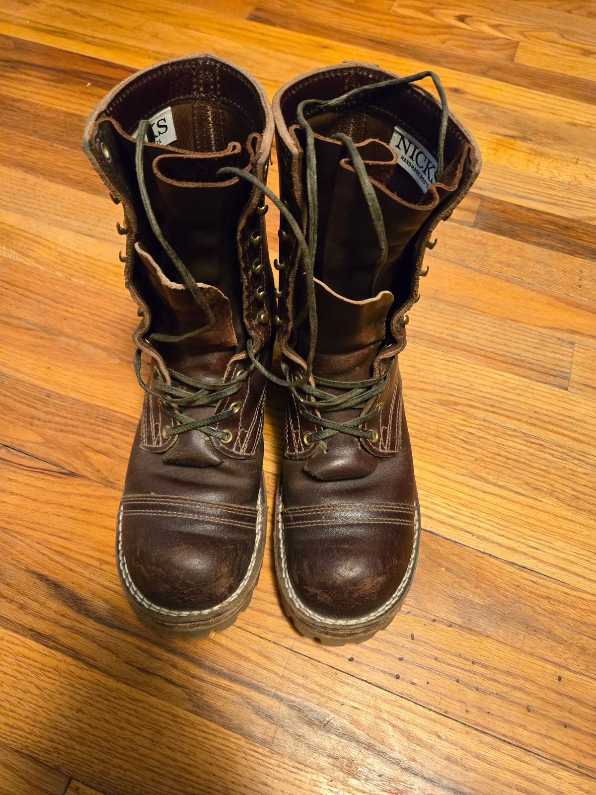 Photo by ratrod34 on November 10, 2024 of the Nicks Lace Up Heritage in Horween Tan Waxed Flesh.