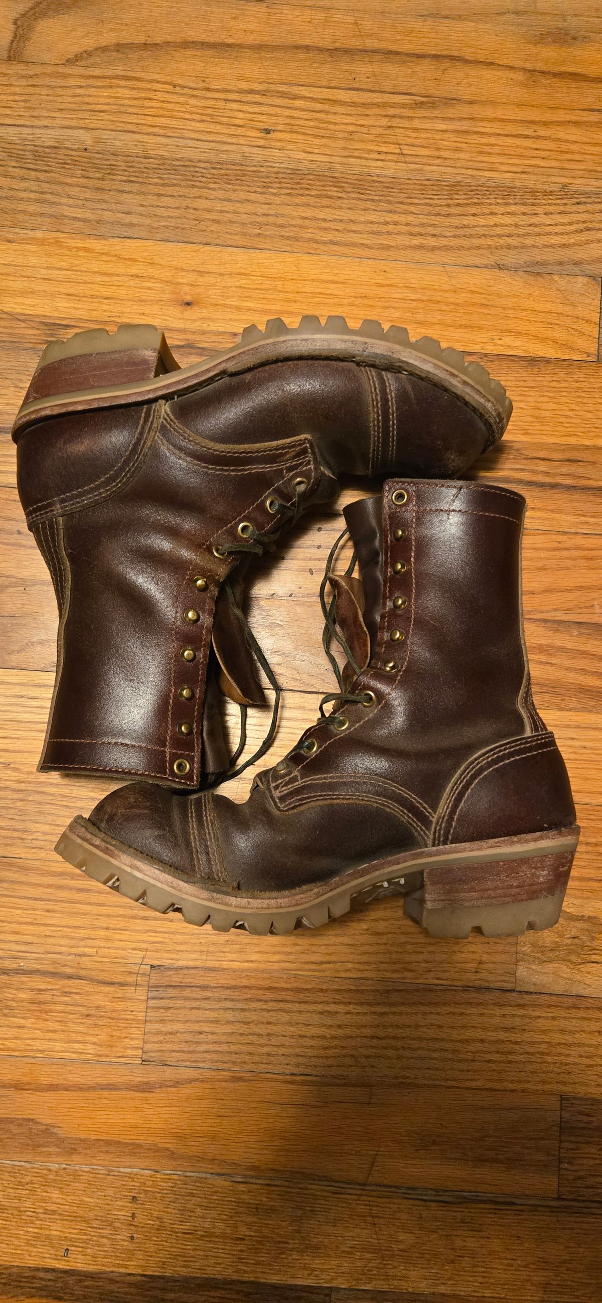 Photo by ratrod34 on May 9, 2025 of the Nicks Lace Up Heritage in Horween Tan Waxed Flesh.