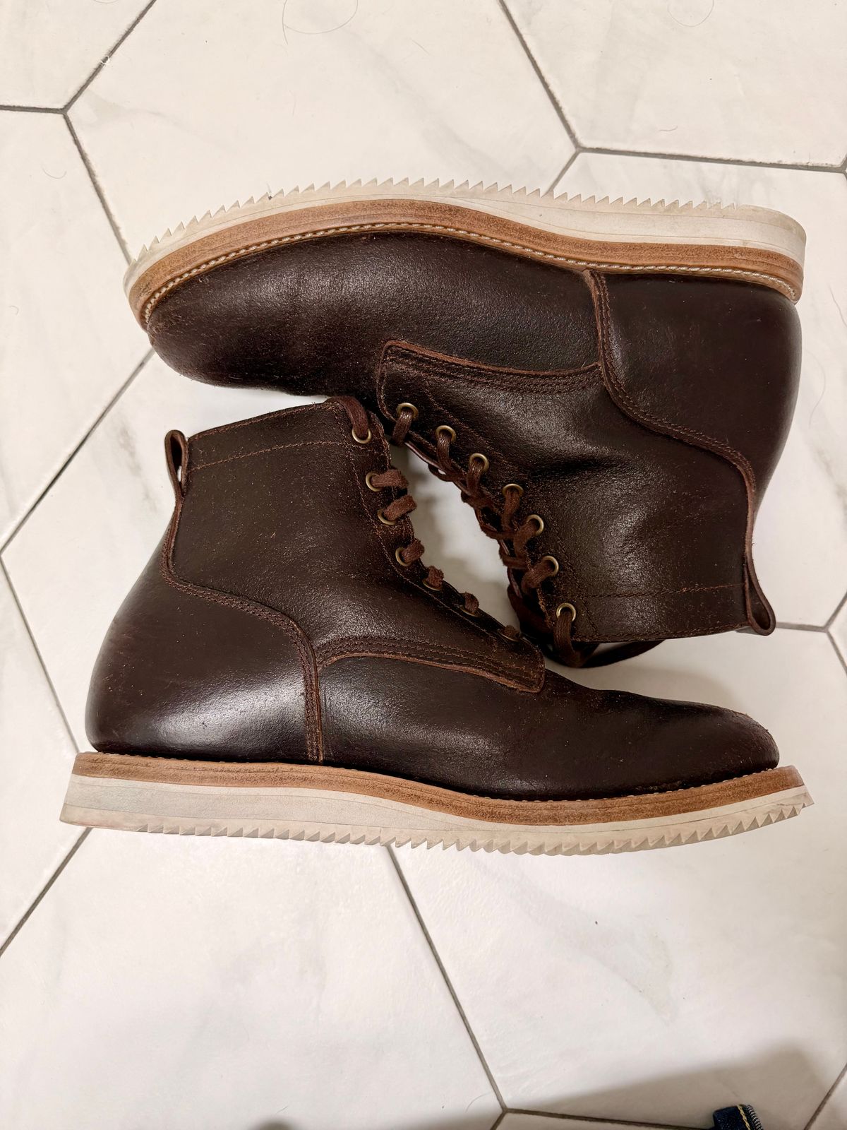 Photo by sorrick on January 5, 2026 of the Caswell Boot Company Eckington in Horween Dark Brown Waxed Flesh.