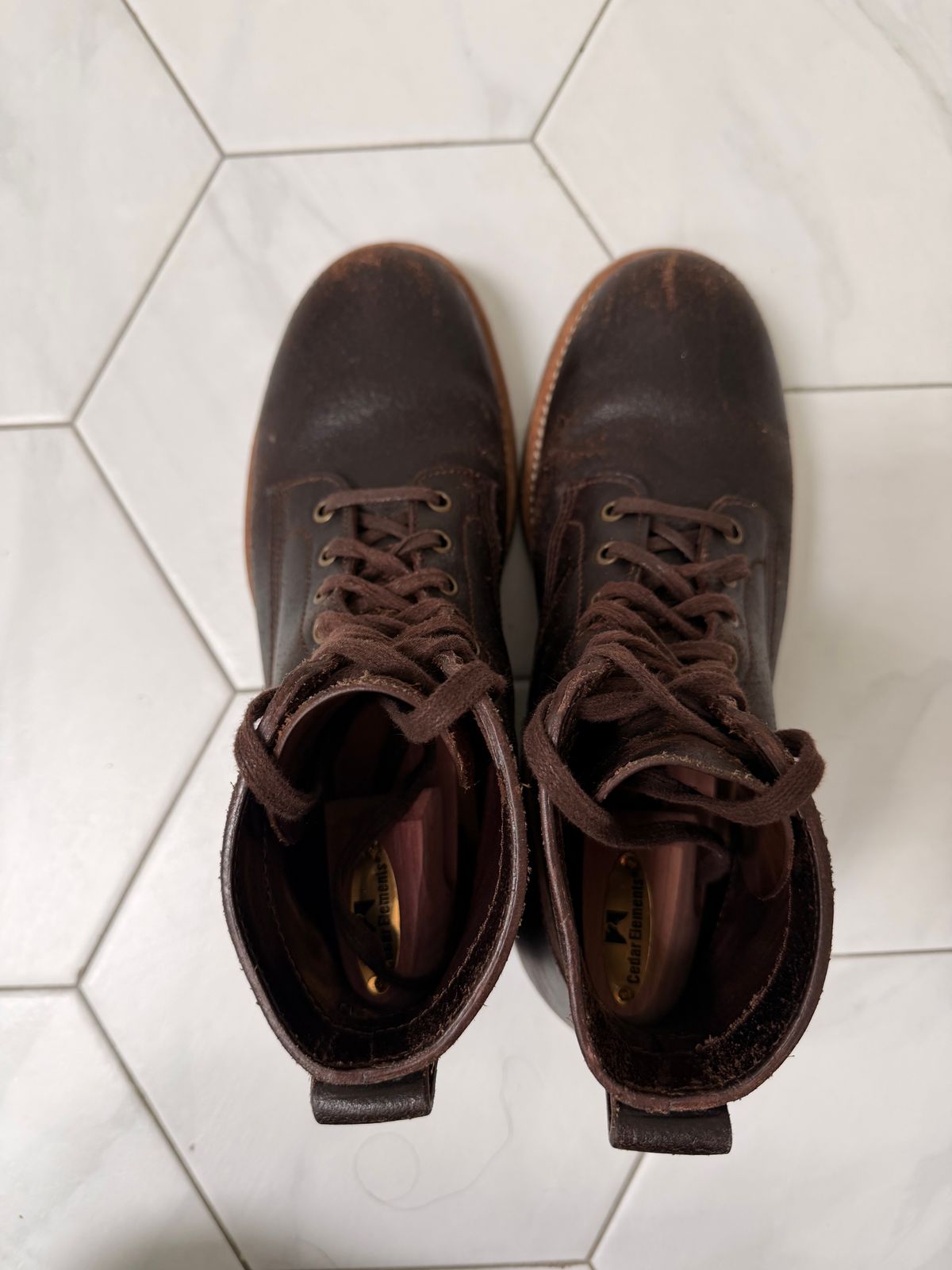 Photo by sorrick on April 3, 2026 of the Caswell Boot Company Eckington in Horween Dark Brown Waxed Flesh.