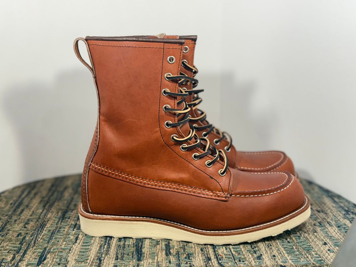 Photo by M_Vaughan on October 2, 2025 of the Red Wing 8-Inch Classic Moc in Oro Legacy Leather.