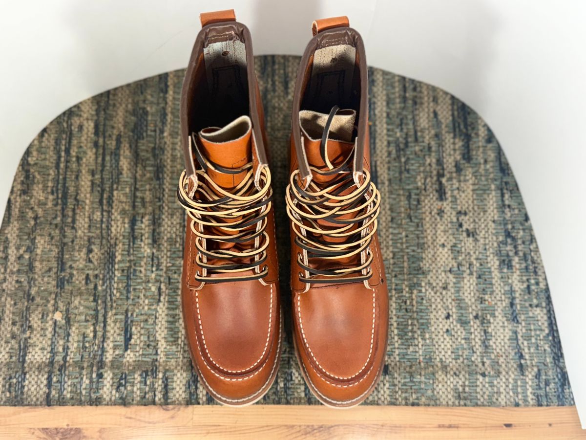 Photo by M_Vaughan on October 2, 2025 of the Red Wing 8-Inch Classic Moc in Oro Legacy Leather.