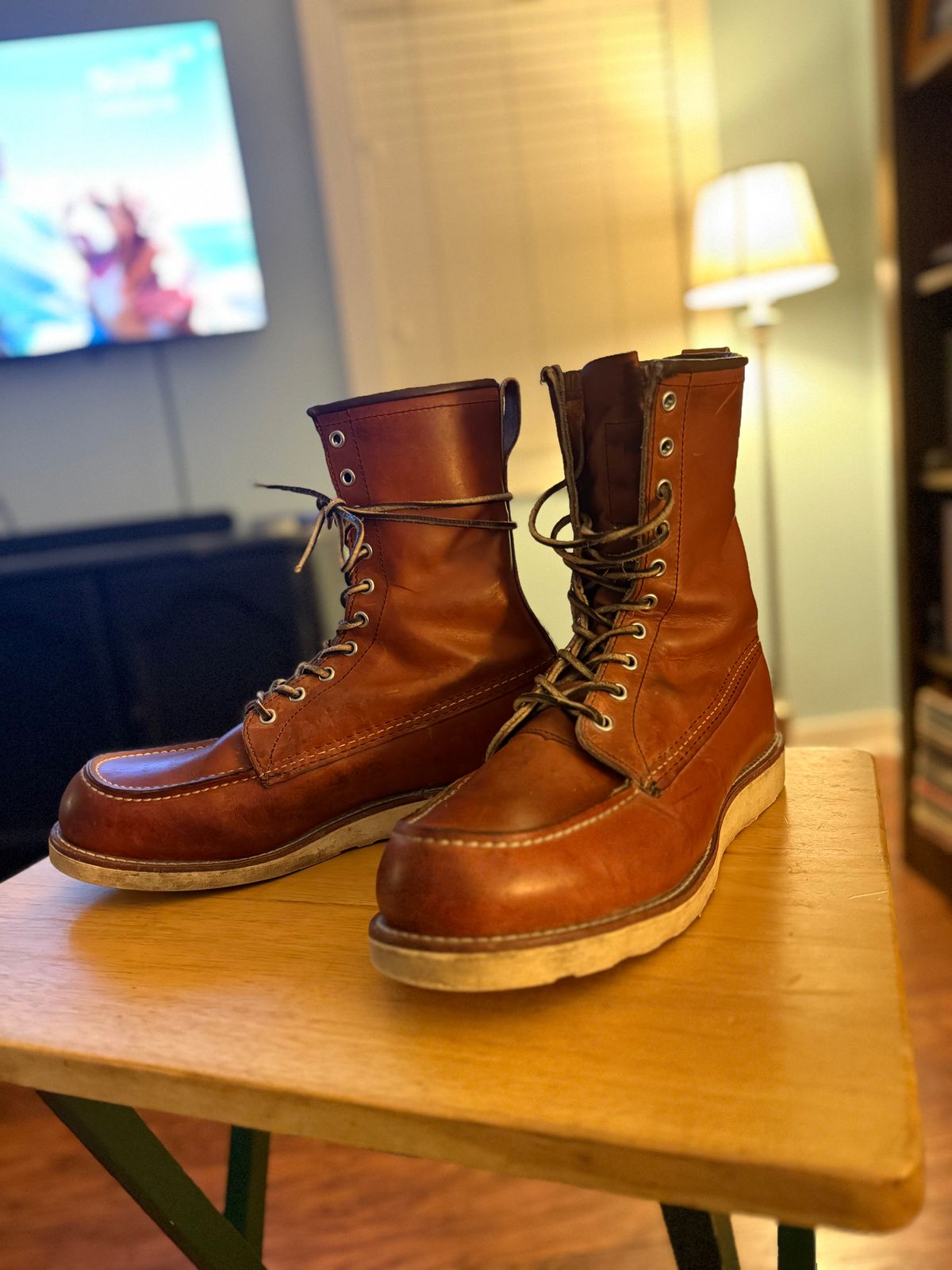 Photo by M_Vaughan on November 26, 2025 of the Red Wing 8-Inch Classic Moc in Oro Legacy Leather.