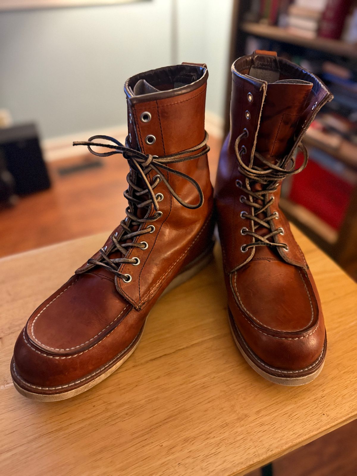 Photo by M_Vaughan on November 26, 2025 of the Red Wing 8-Inch Classic Moc in Oro Legacy Leather.