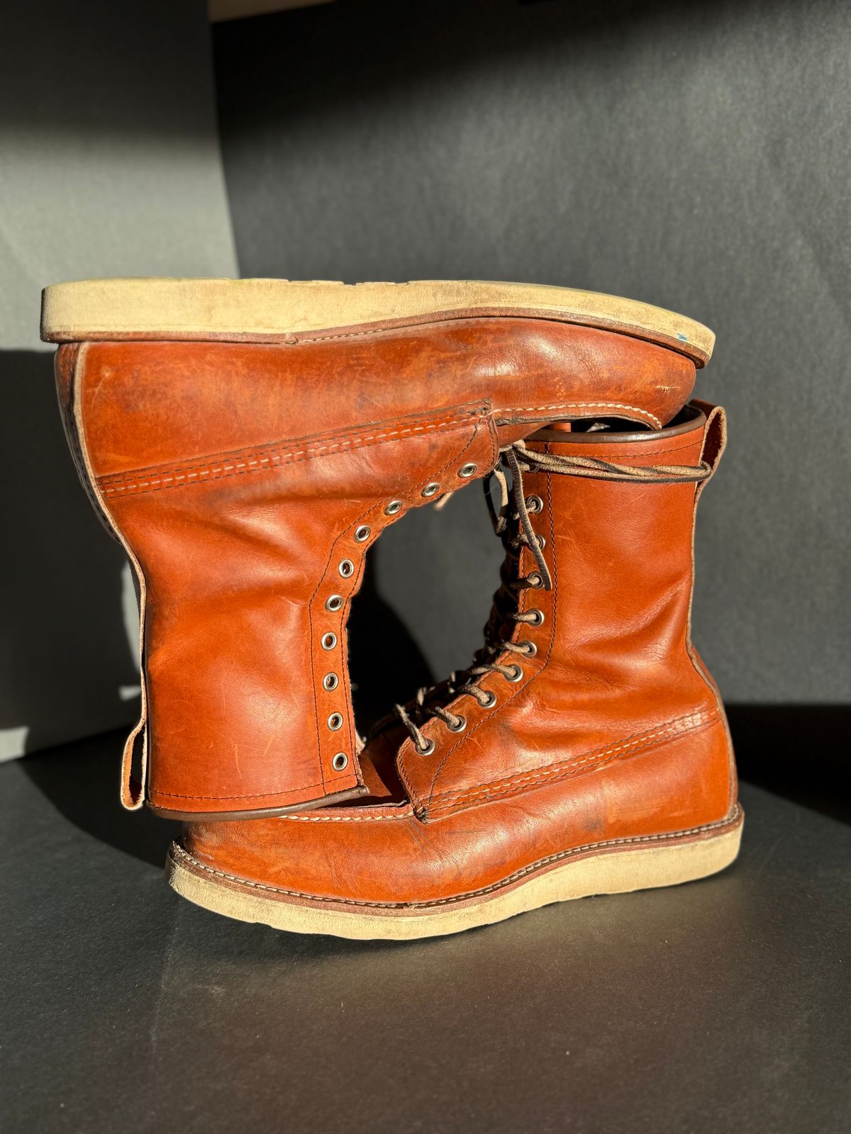 Photo by M_Vaughan on January 1, 2026 of the Red Wing 8-Inch Classic Moc in Oro Legacy Leather.