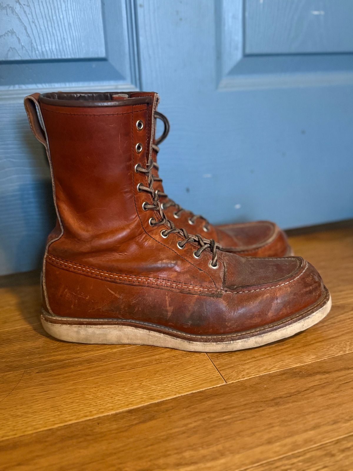 Photo by M_Vaughan on February 5, 2026 of the Red Wing 8-Inch Classic Moc in Oro Legacy Leather.