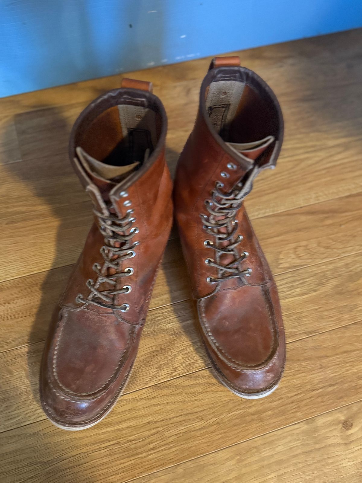 Photo by M_Vaughan on February 5, 2026 of the Red Wing 8-Inch Classic Moc in Oro Legacy Leather.