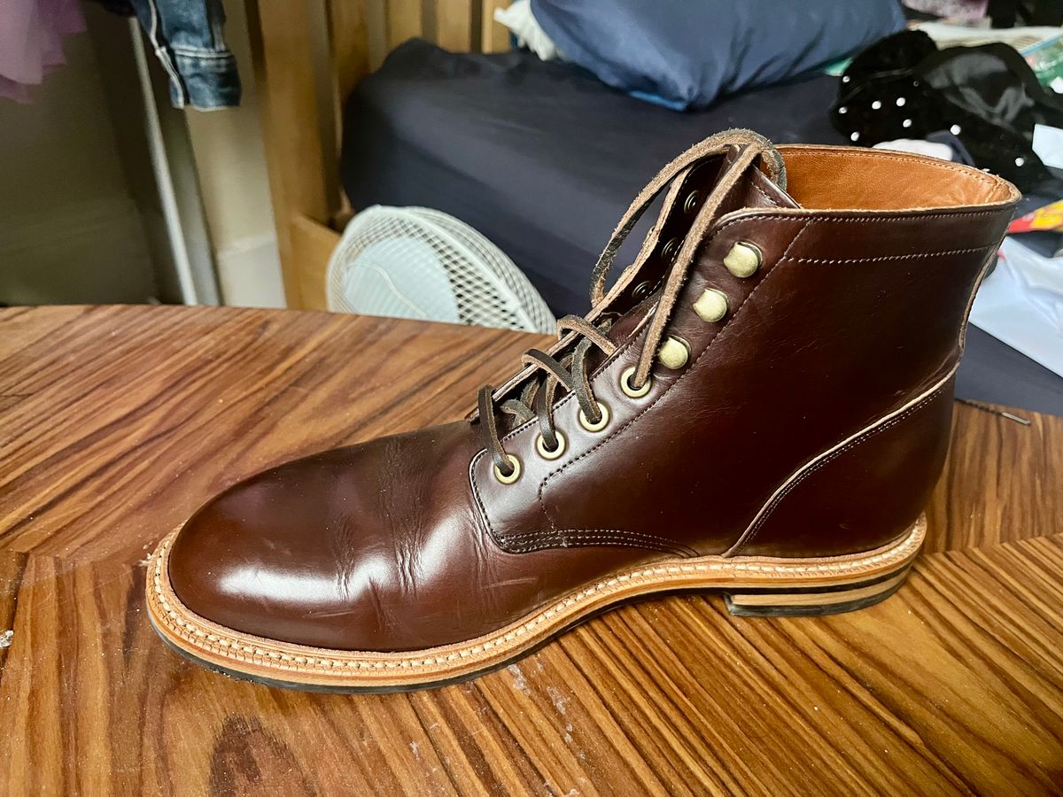 Photo by attaboy_alloy on January 15, 2025 of the Grant Stone Diesel Boot in Horween Crimson Chromexcel.