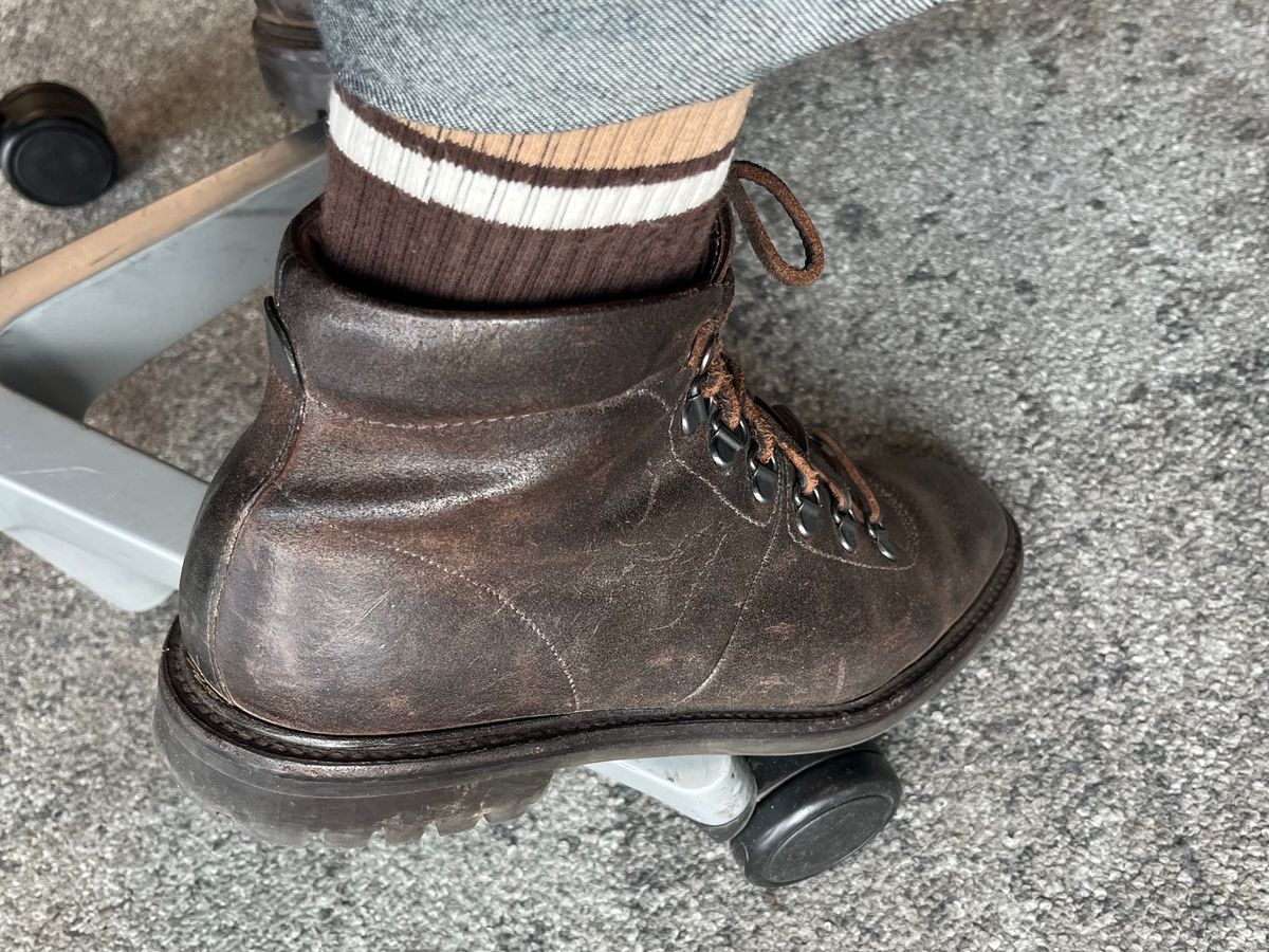 Photo by attaboy_alloy on March 10, 2026 of the Loake Hiker in Suede.