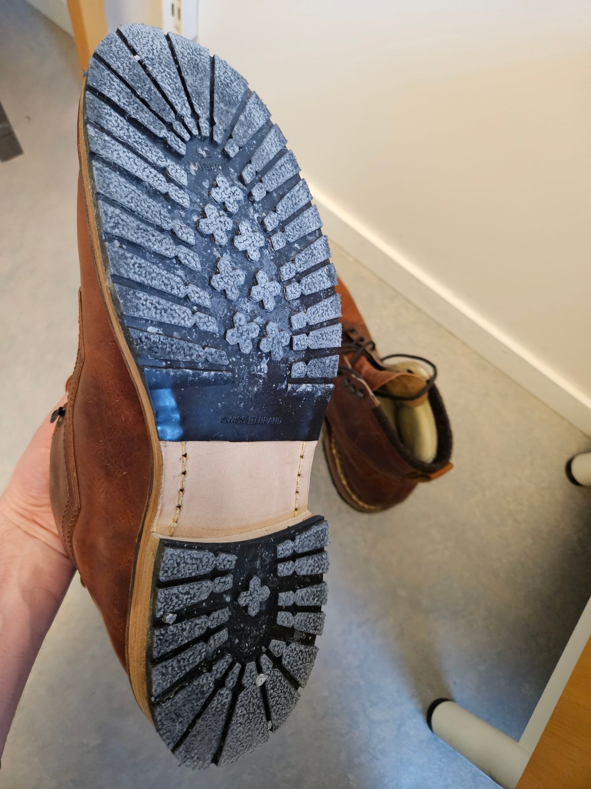 Photo by FyoDisco on January 30, 2026 of the Dundas Footwear Gunnerside in Badalassi Carlo Tan Cognac.