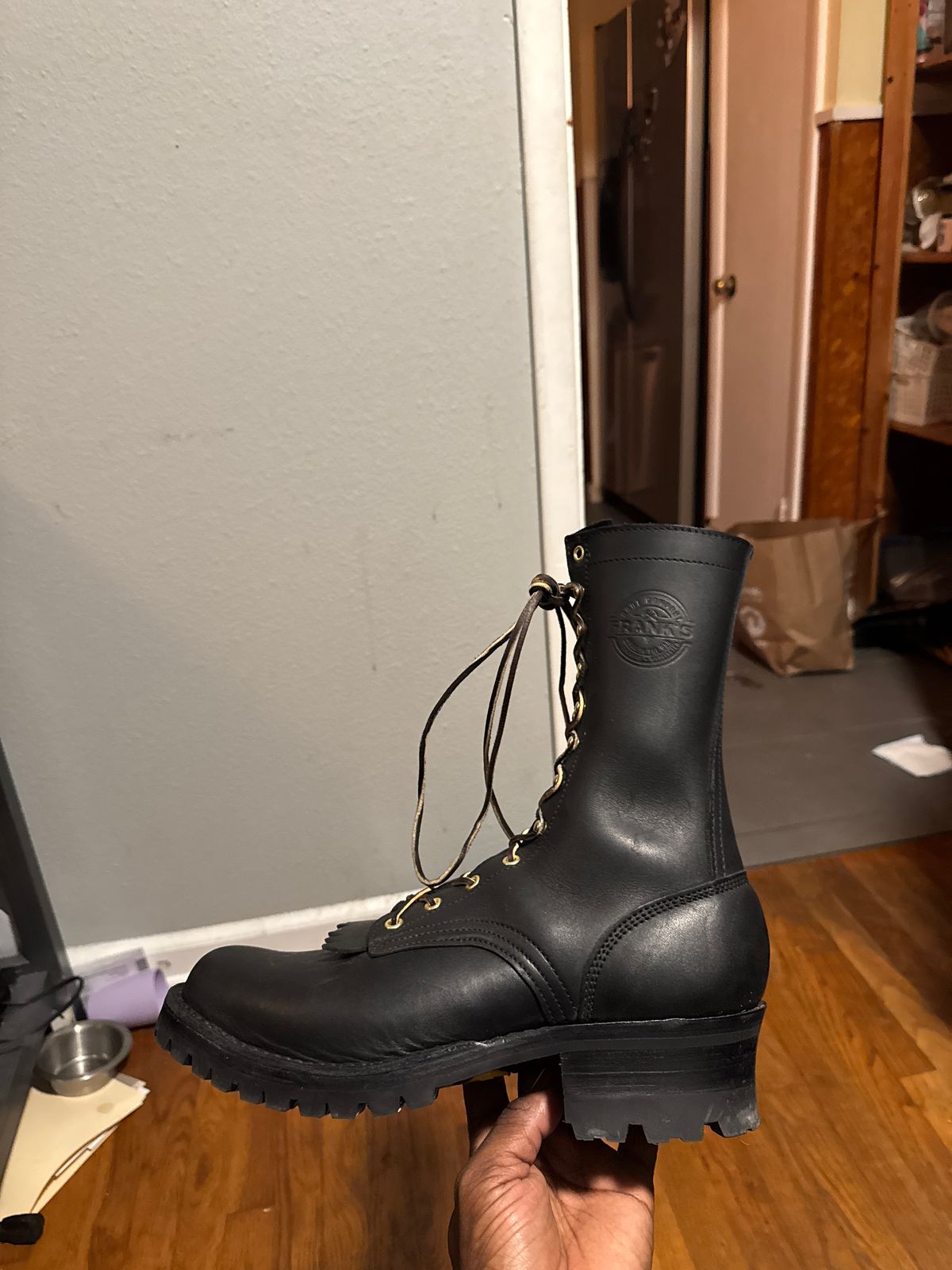 Photo by CountryManners on December 5, 2024 of the Frank's Boots The Patriot in Black Smooth Work Leather.