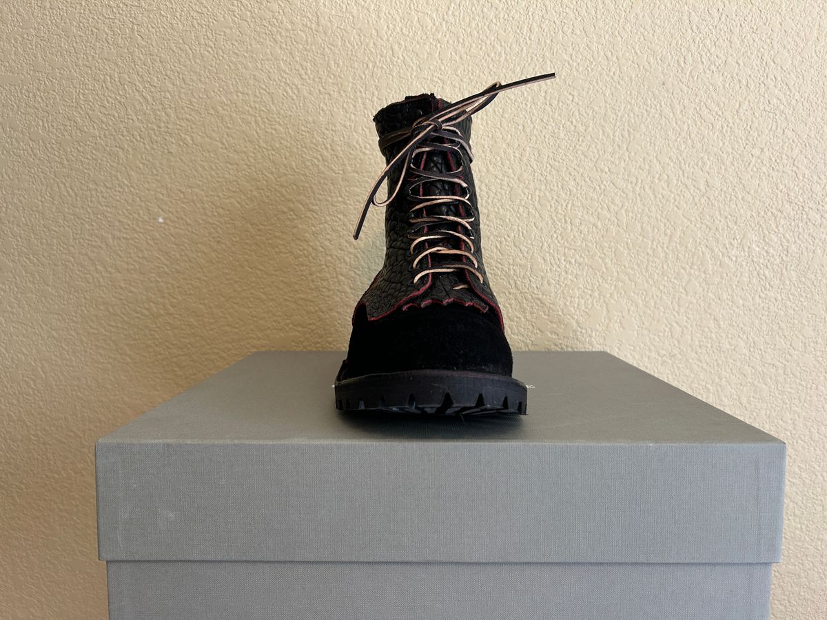 Photo by kim77chi on August 6, 2025 of the JK Boots JK Boots / Bear Slayer in Seidel Blood Core Bison Leather.