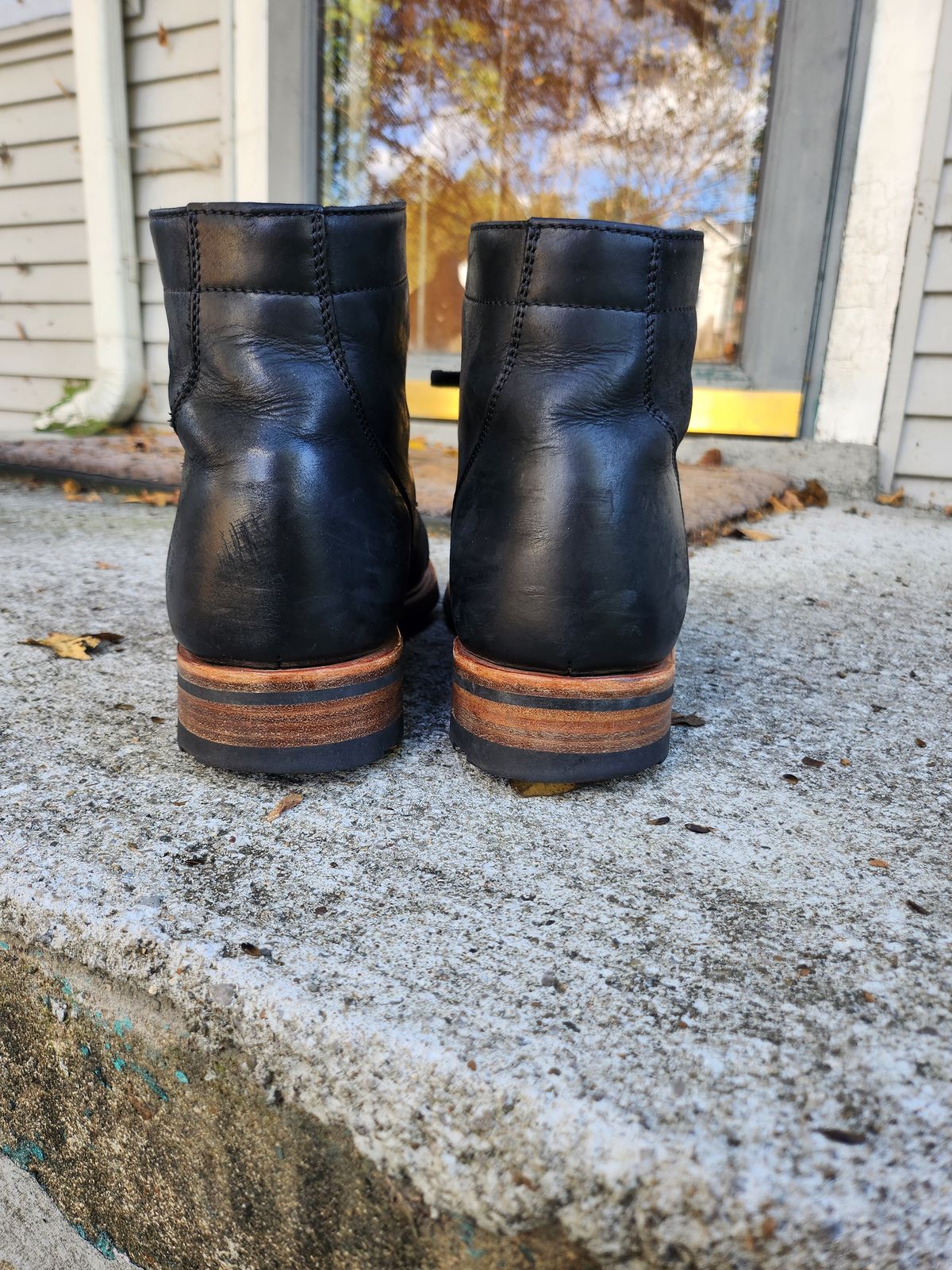 Photo by keeperofthekept on October 1, 2025 of the Parkhurst The Richmond in Matte Black Veg Tan Full Grain.
