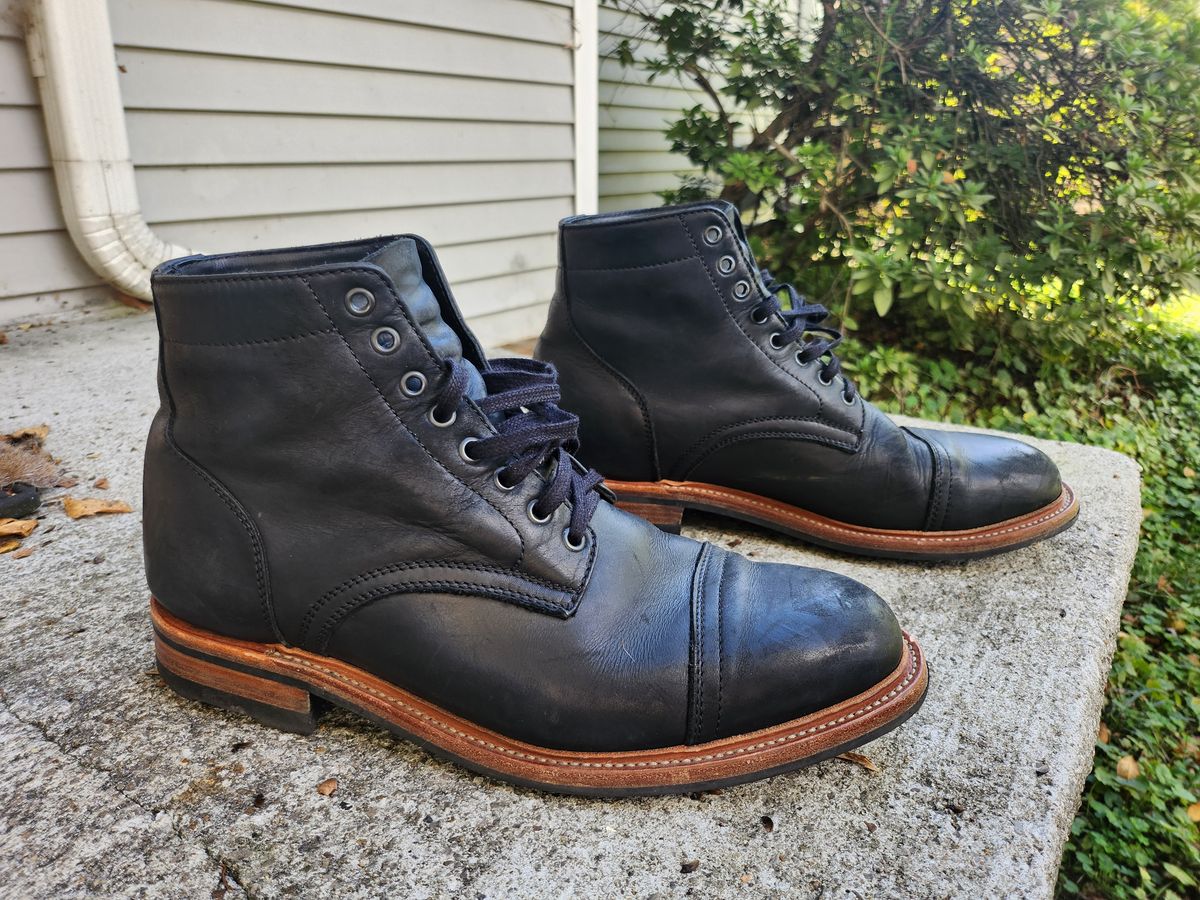Photo by keeperofthekept on October 1, 2025 of the Parkhurst The Richmond in Matte Black Veg Tan Full Grain.