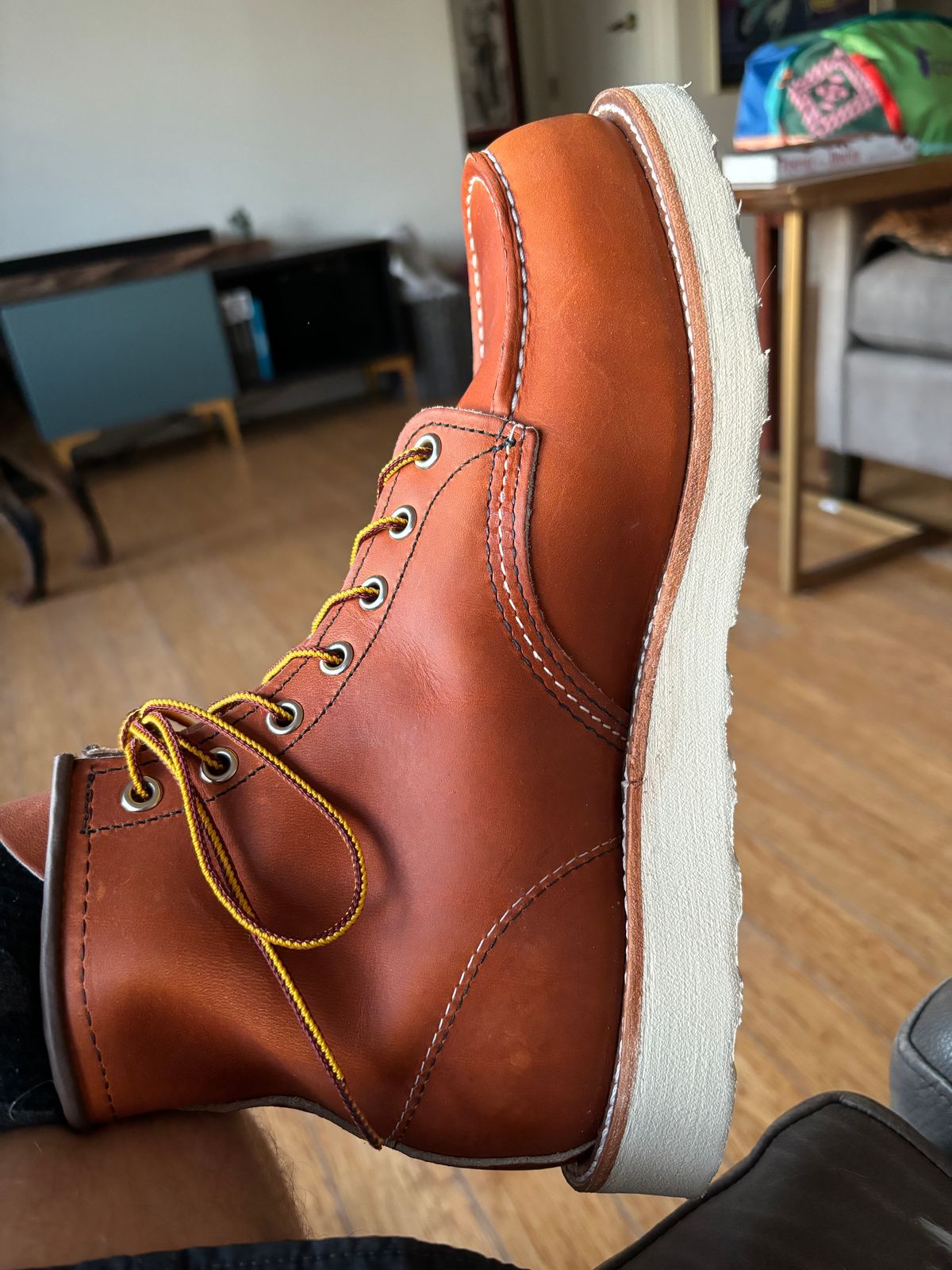 Photo by therealdca on April 17, 2024 of the Red Wing 6-Inch Classic Moc in S.B. Foot Oro Legacy.