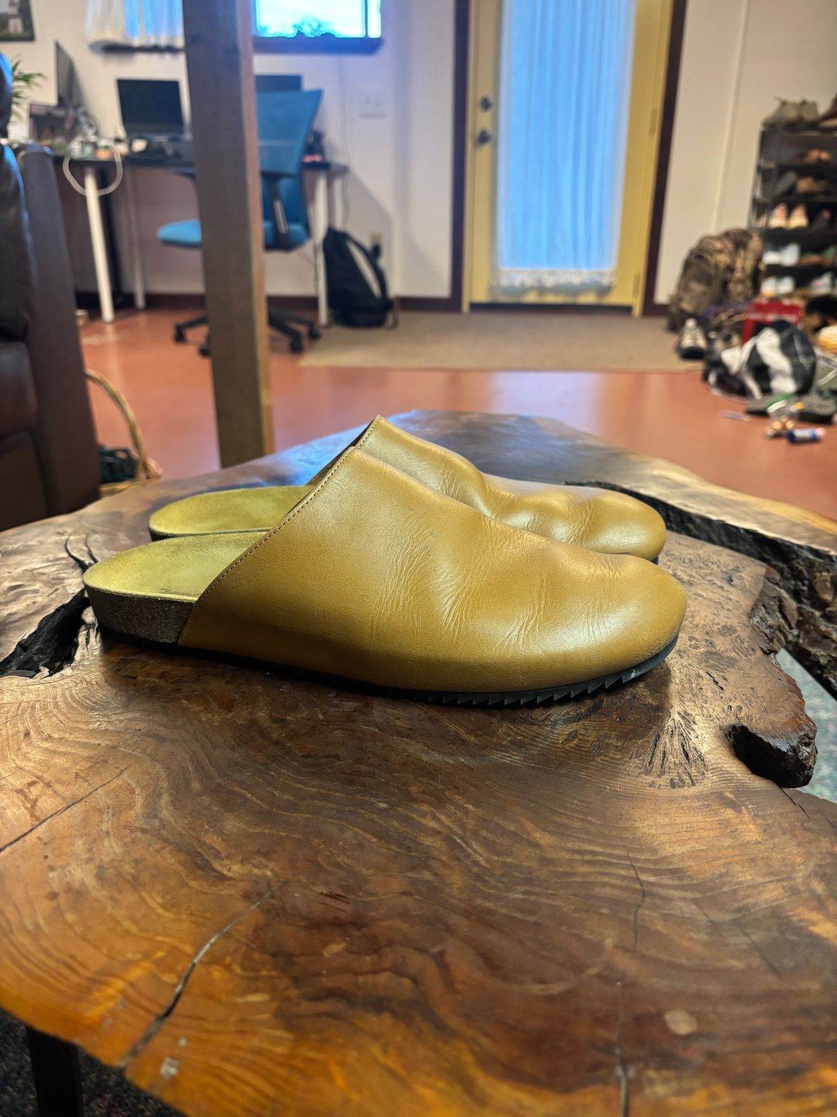 Photo by jacobbingham on October 6, 2025 of the 3sixteen Calf Leather Mules in Natural Calf Leather.
