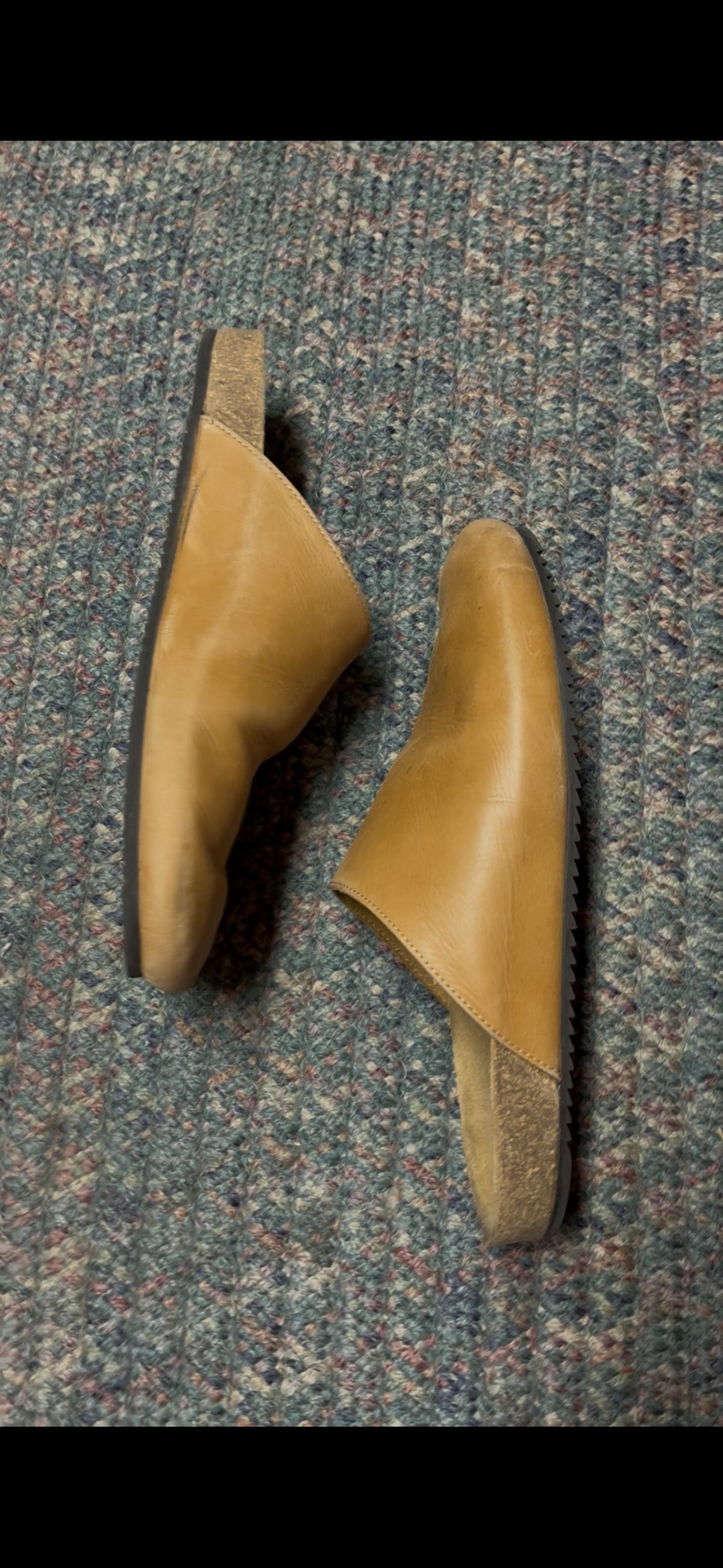 Photo by jacobbingham on December 6, 2025 of the 3sixteen Calf Leather Mules in Natural Calf Leather.