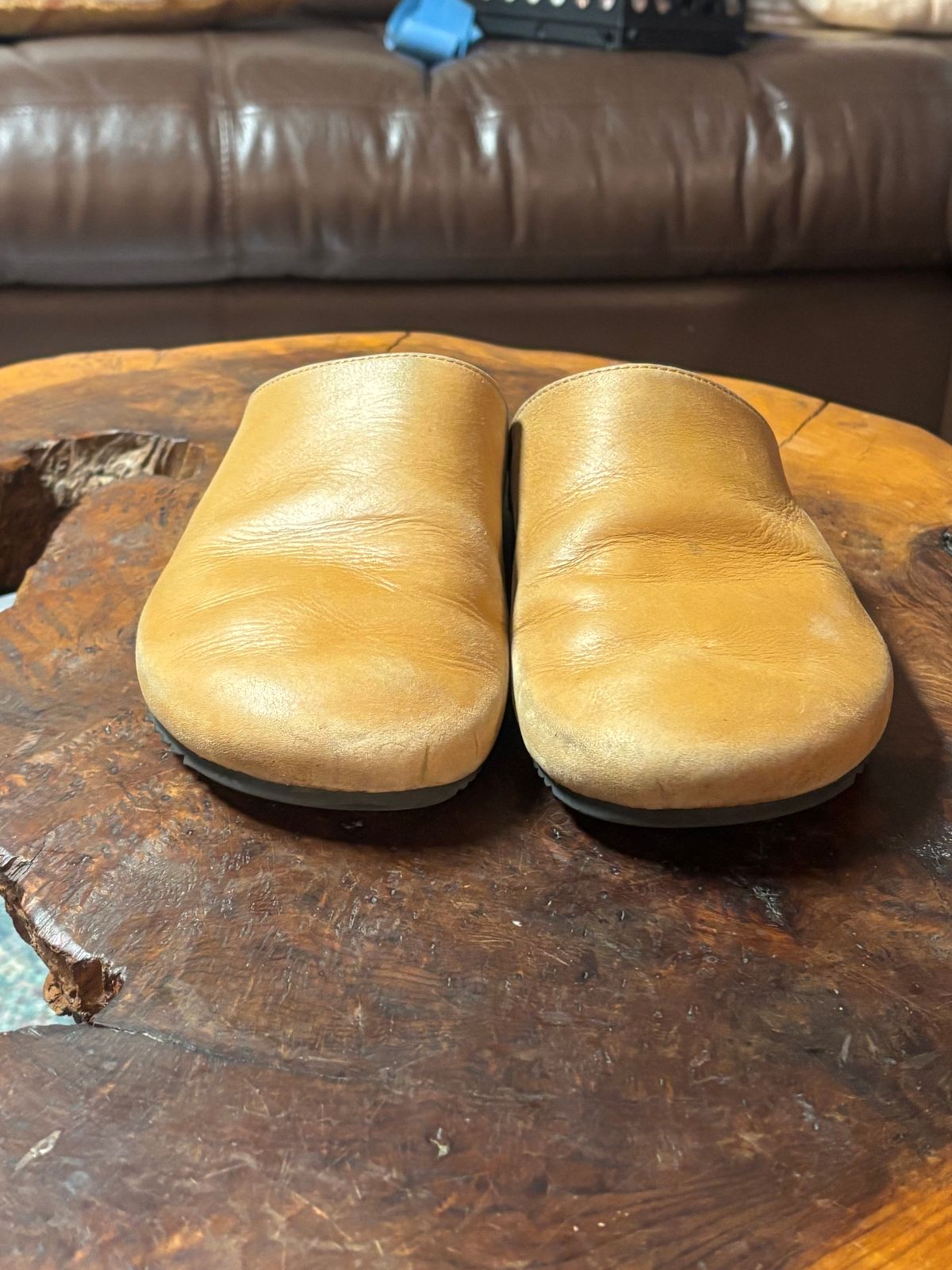 Photo by jacobbingham on February 6, 2026 of the 3sixteen Calf Leather Mules in Natural Calf Leather.