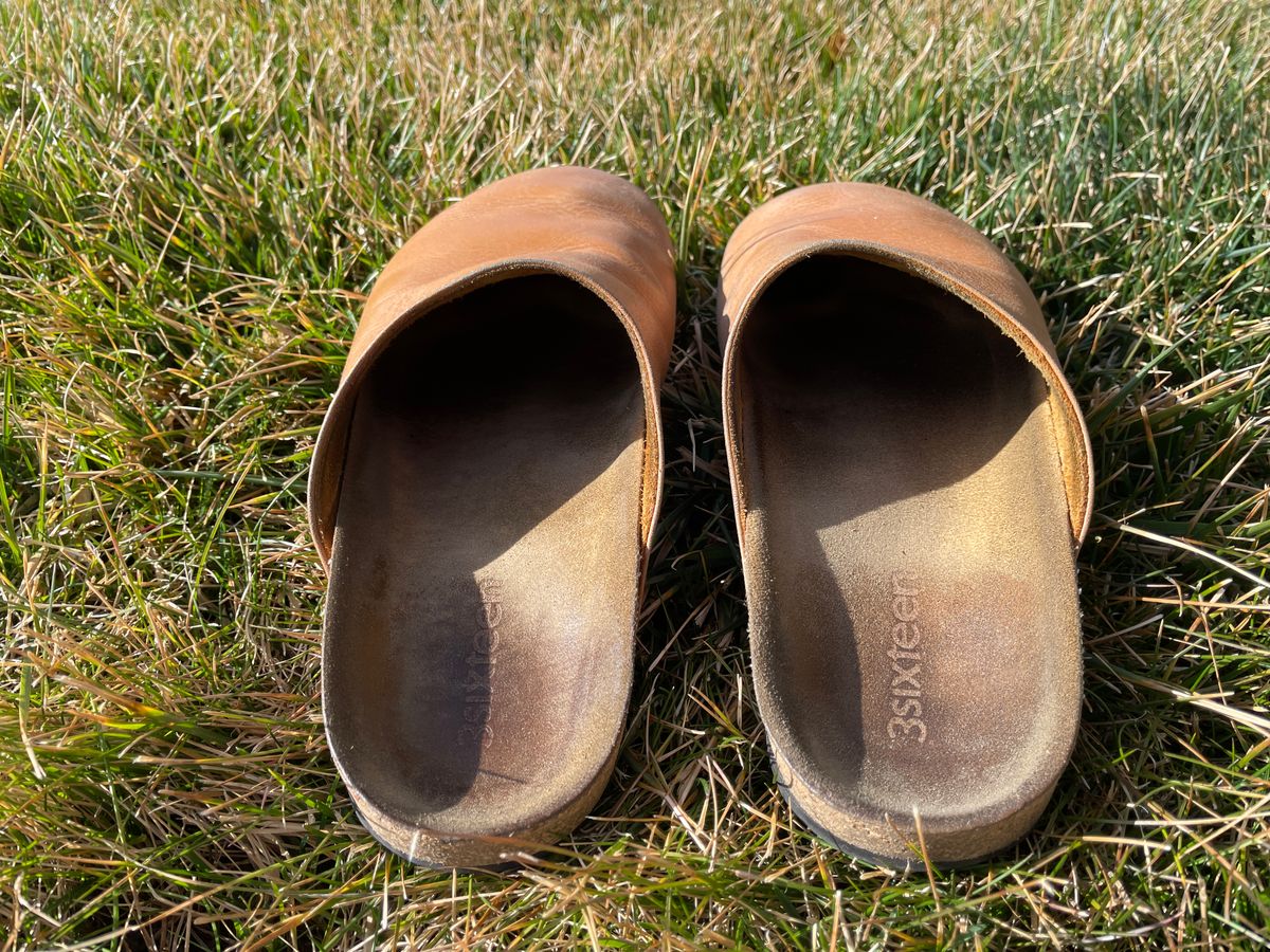 Photo by jacobbingham on March 4, 2026 of the 3sixteen Calf Leather Mules in Natural Calf Leather.