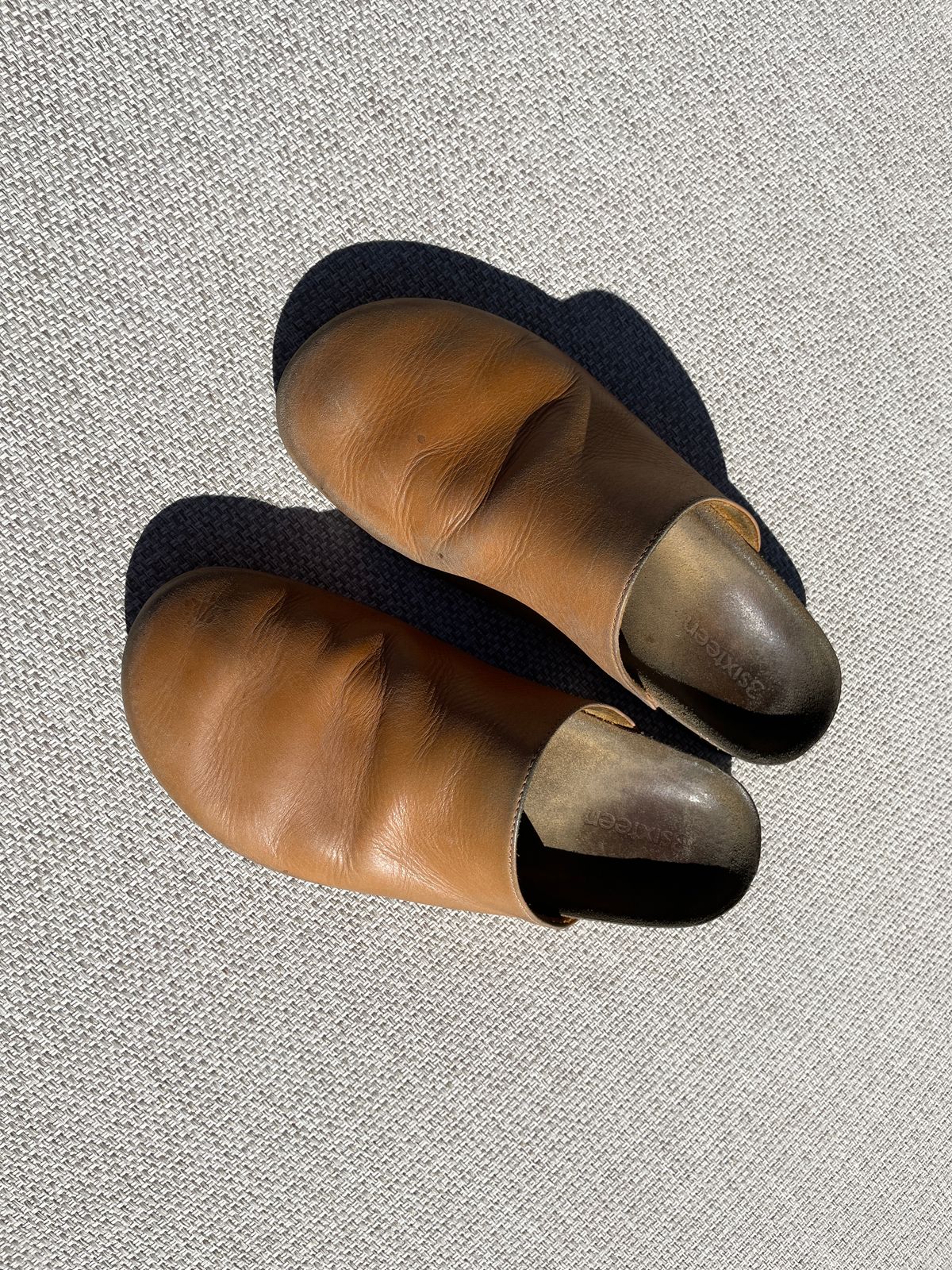 Photo by jacobbingham on April 5, 2026 of the 3sixteen Calf Leather Mules in Natural Calf Leather.