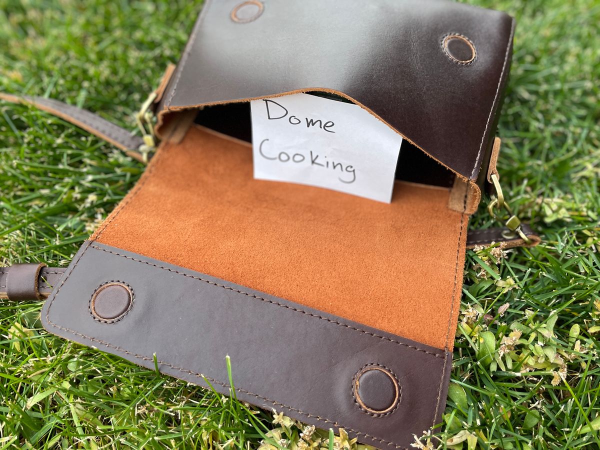 Photo by jacobbingham on November 4, 2025 of the Portland Leather Metro Crossbody in Grizzly.