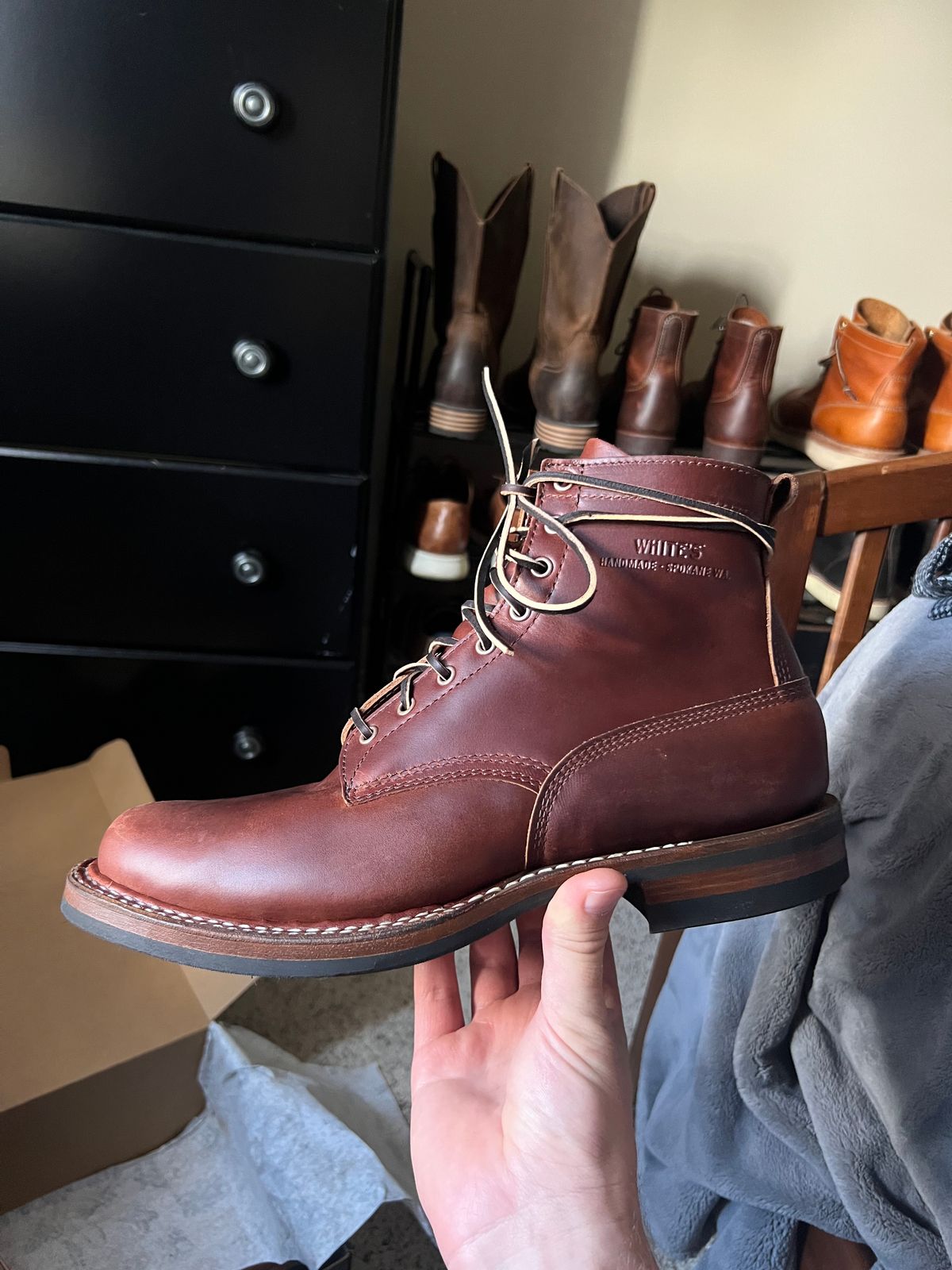 Photo by nolangilo on August 25, 2025 of the White's 350 Cruiser in Seidel British Tan Double Shot.