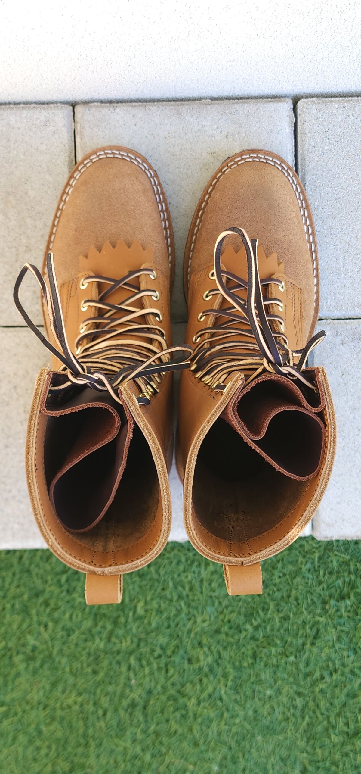 Photo by Rudey on October 1, 2024 of the Nicks DomePro in Seidel 1964 Tan Roughout & Seidel 1964 Tan.