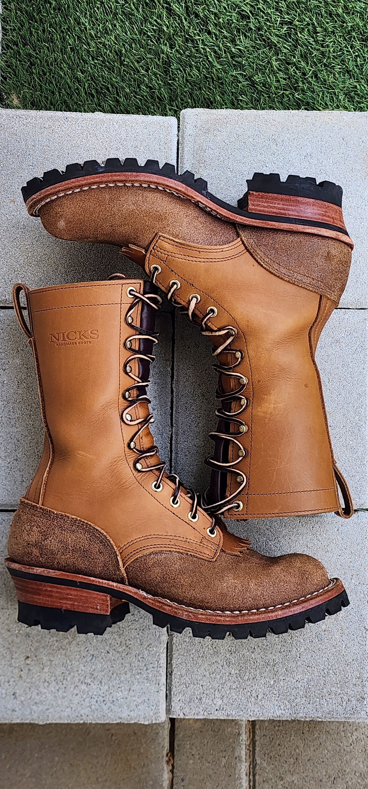 Photo by Rudey on November 2, 2024 of the Nicks DomePro in Seidel 1964 Tan Roughout & Seidel 1964 Tan.