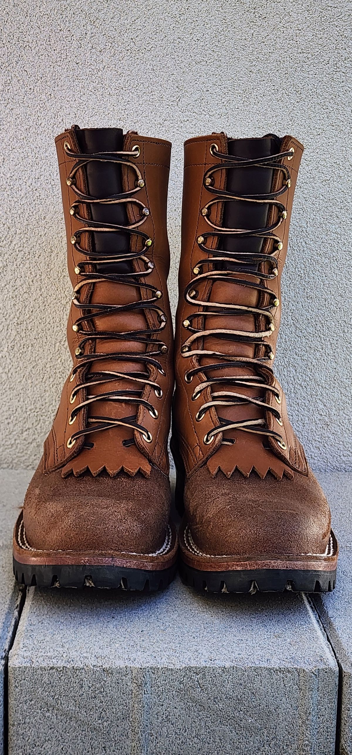 Photo by Rudey on December 5, 2024 of the Nicks DomePro in Seidel 1964 Tan Roughout & Seidel 1964 Tan.