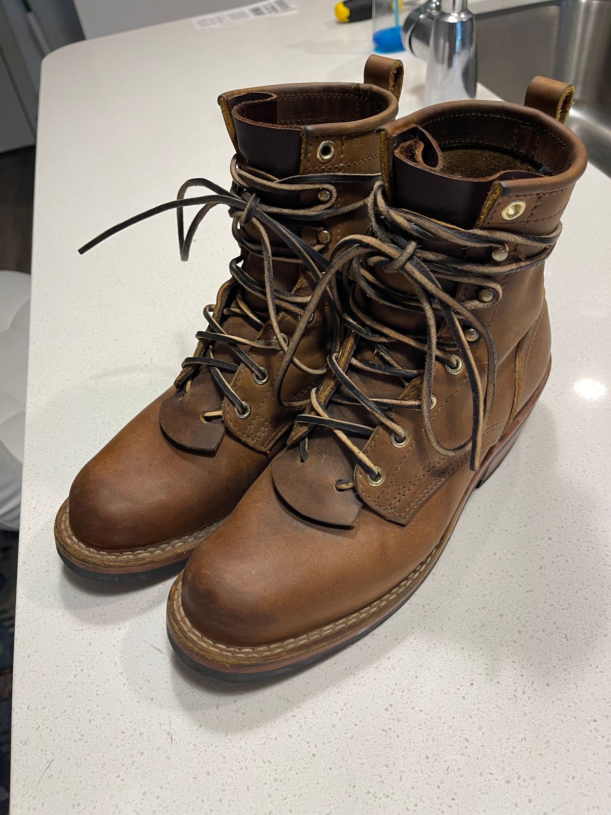 Photo by indigo_flame on September 12, 2024 of the Nicks Robert in Horween Orange Predator.