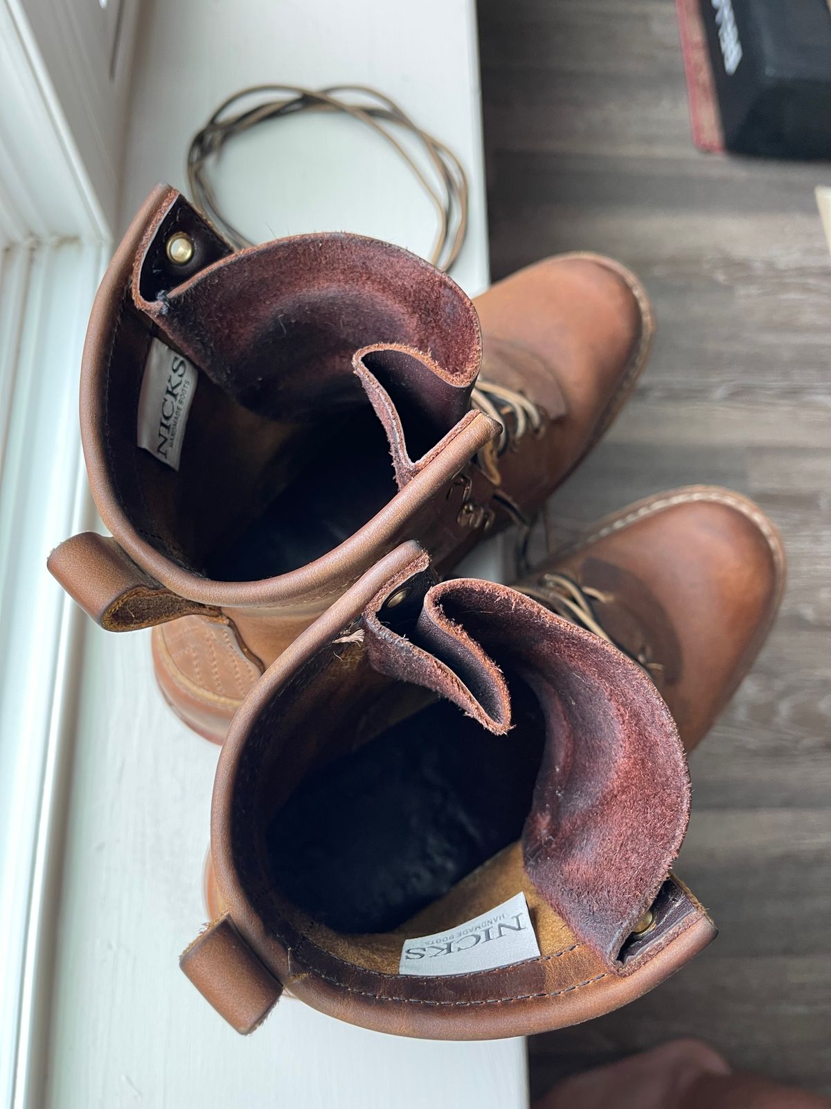 Photo by indigo_flame on September 12, 2024 of the Nicks Robert in Horween Orange Predator.