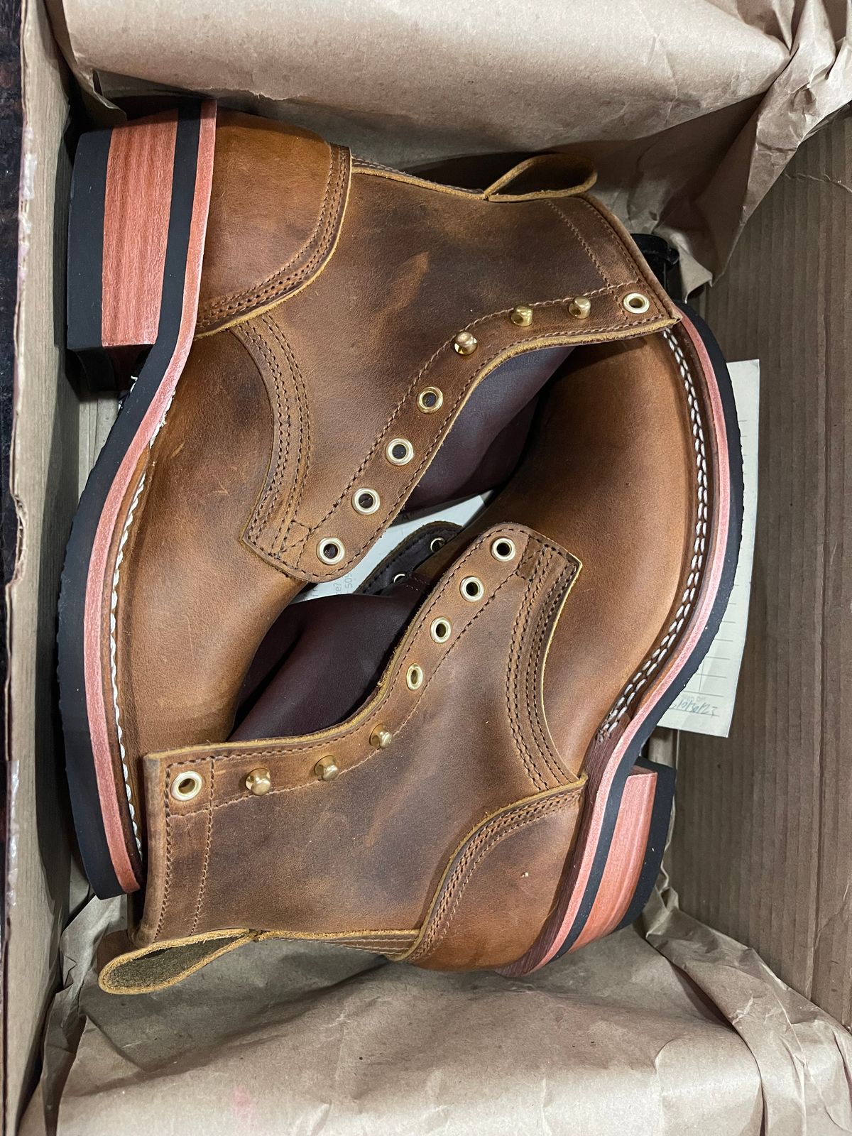 Photo by indigo_flame on November 5, 2023 of the Nicks Robert in Horween Orange Predator.