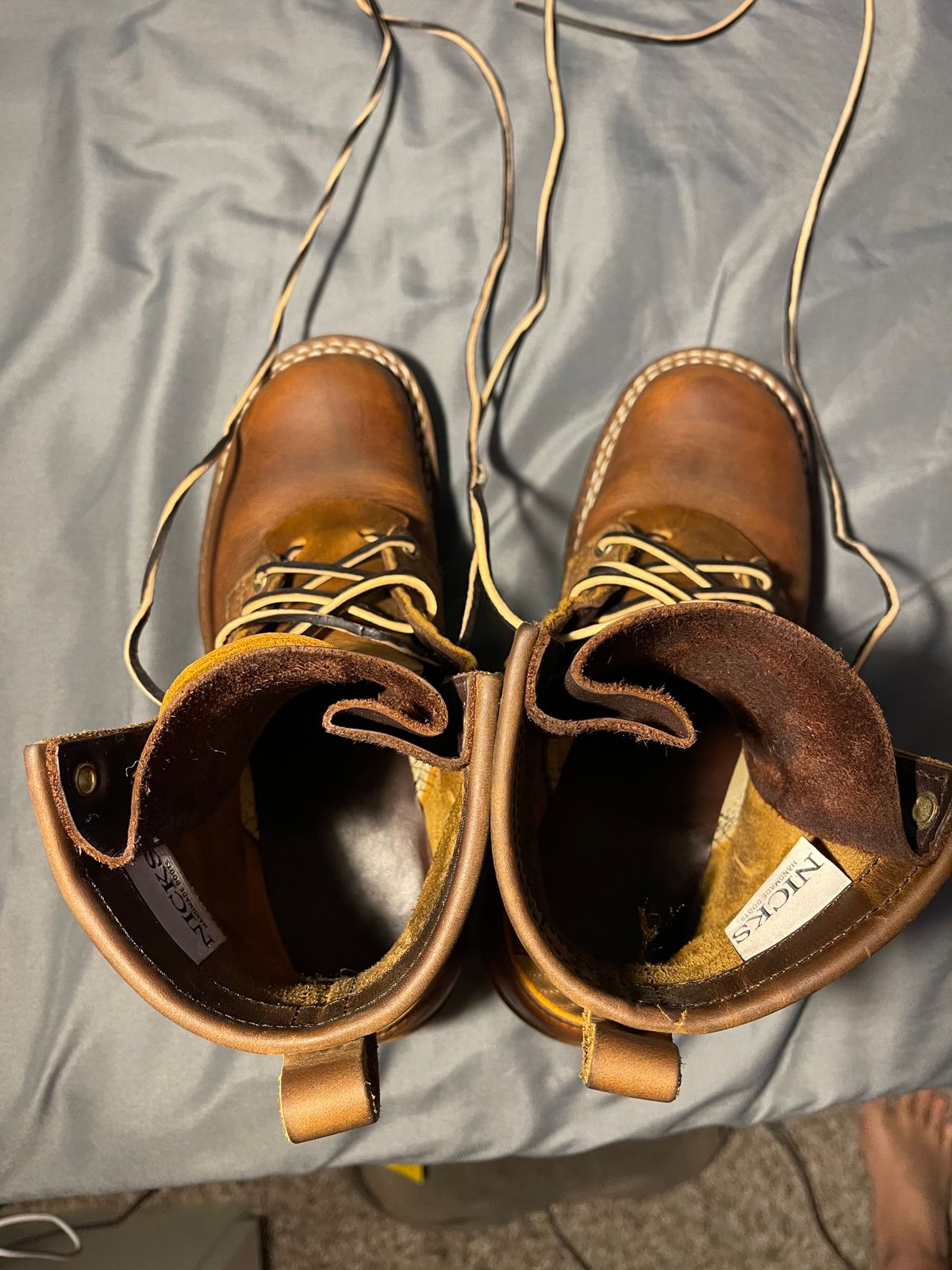 Photo by indigo_flame on February 8, 2025 of the Nicks Robert in Horween Orange Predator.
